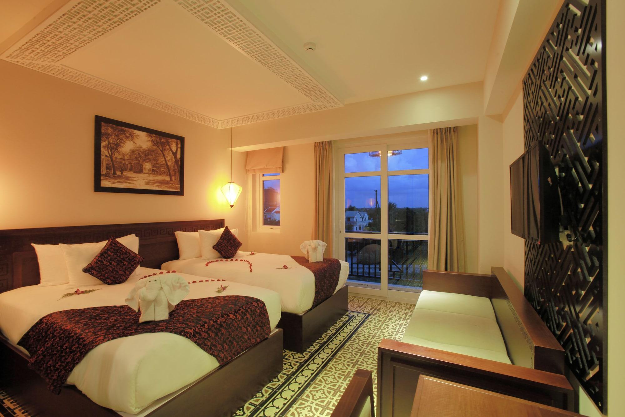 Royal Riverside & Hotel