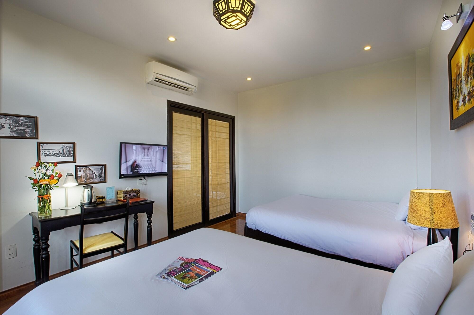 Riverside Impression Villa *