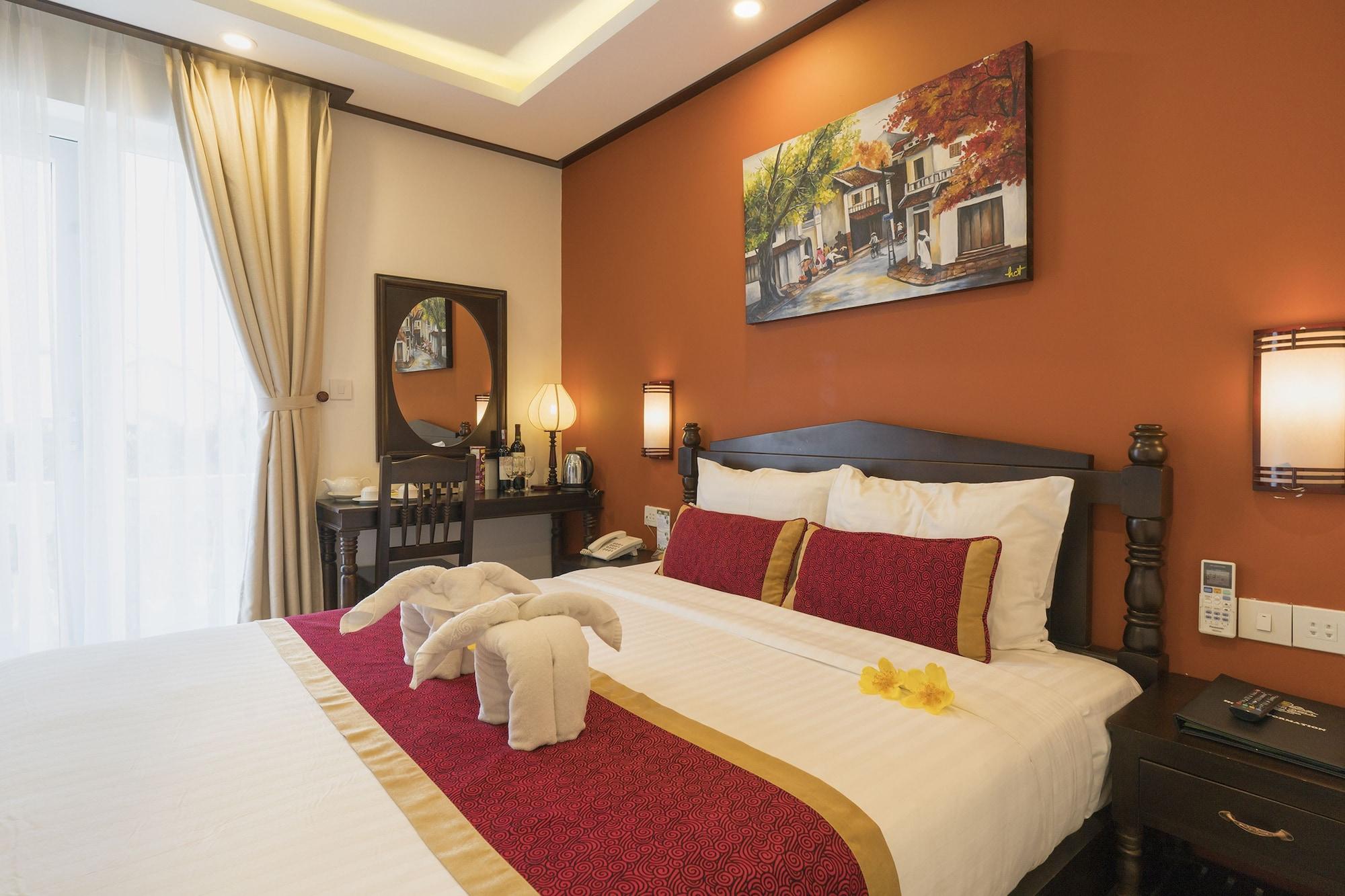 Villa Golden Bell Backpacker & Pool Bar *