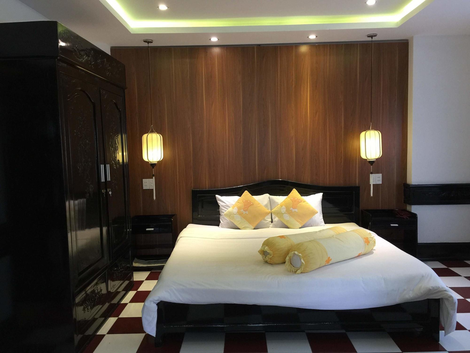 Yen 2* Hoi An