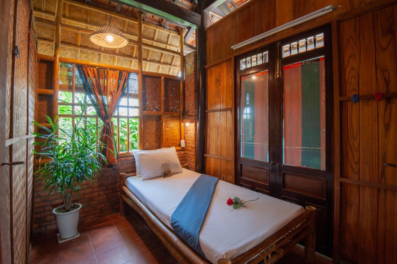 Tra Que Flowers Homestay