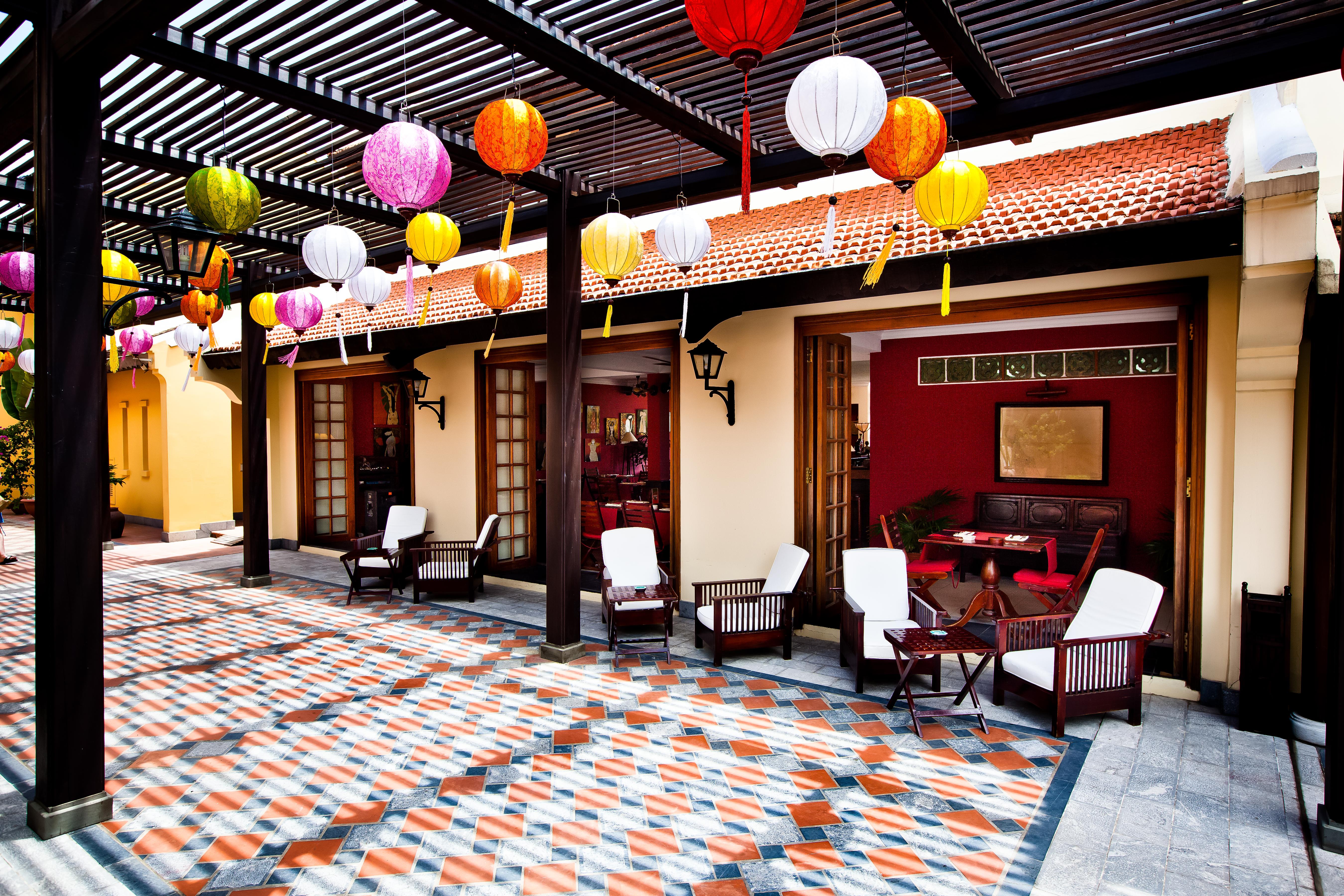 Victoria & Hoi An