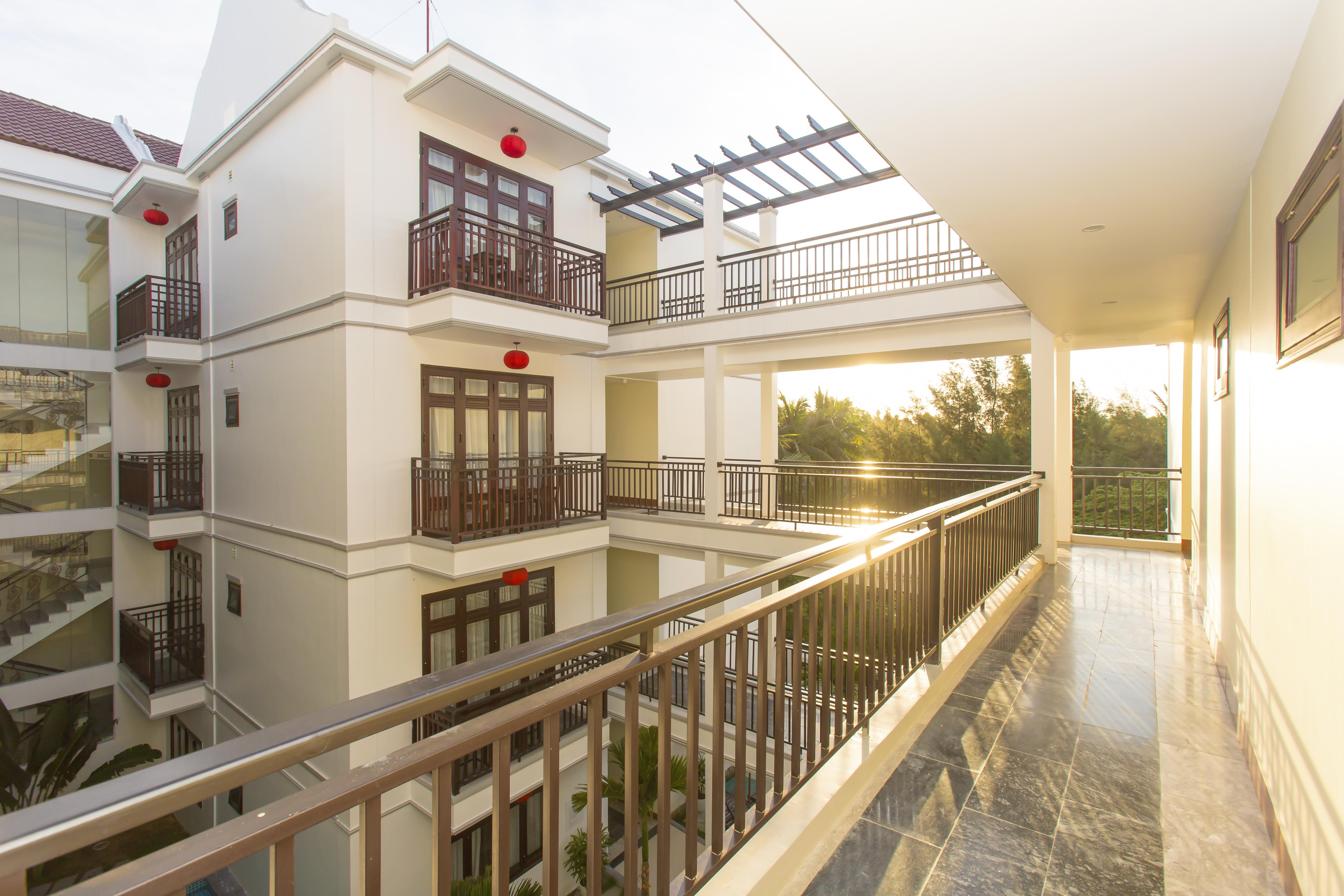 Pearl River & Hotel