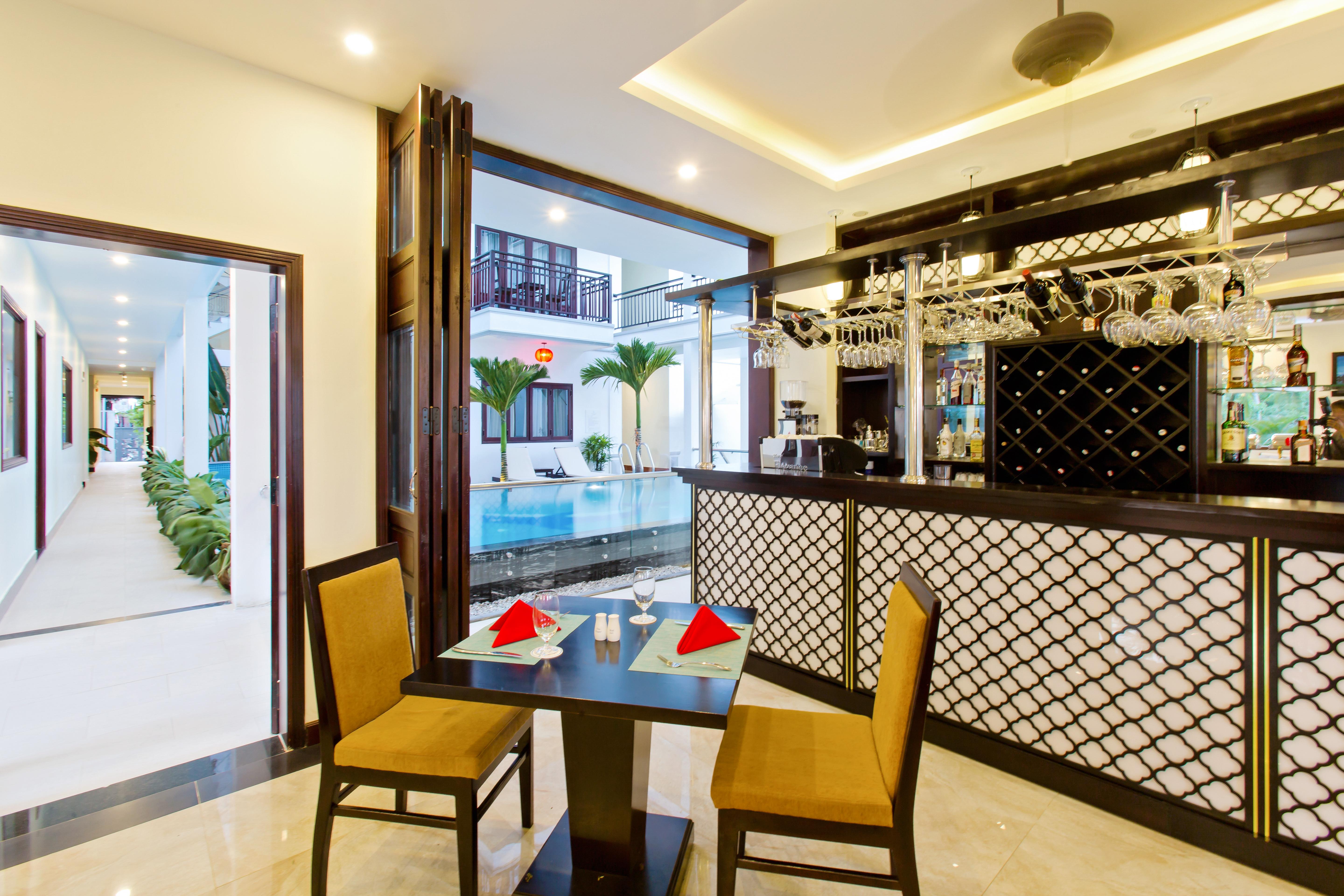 Pearl River & Hotel 4*