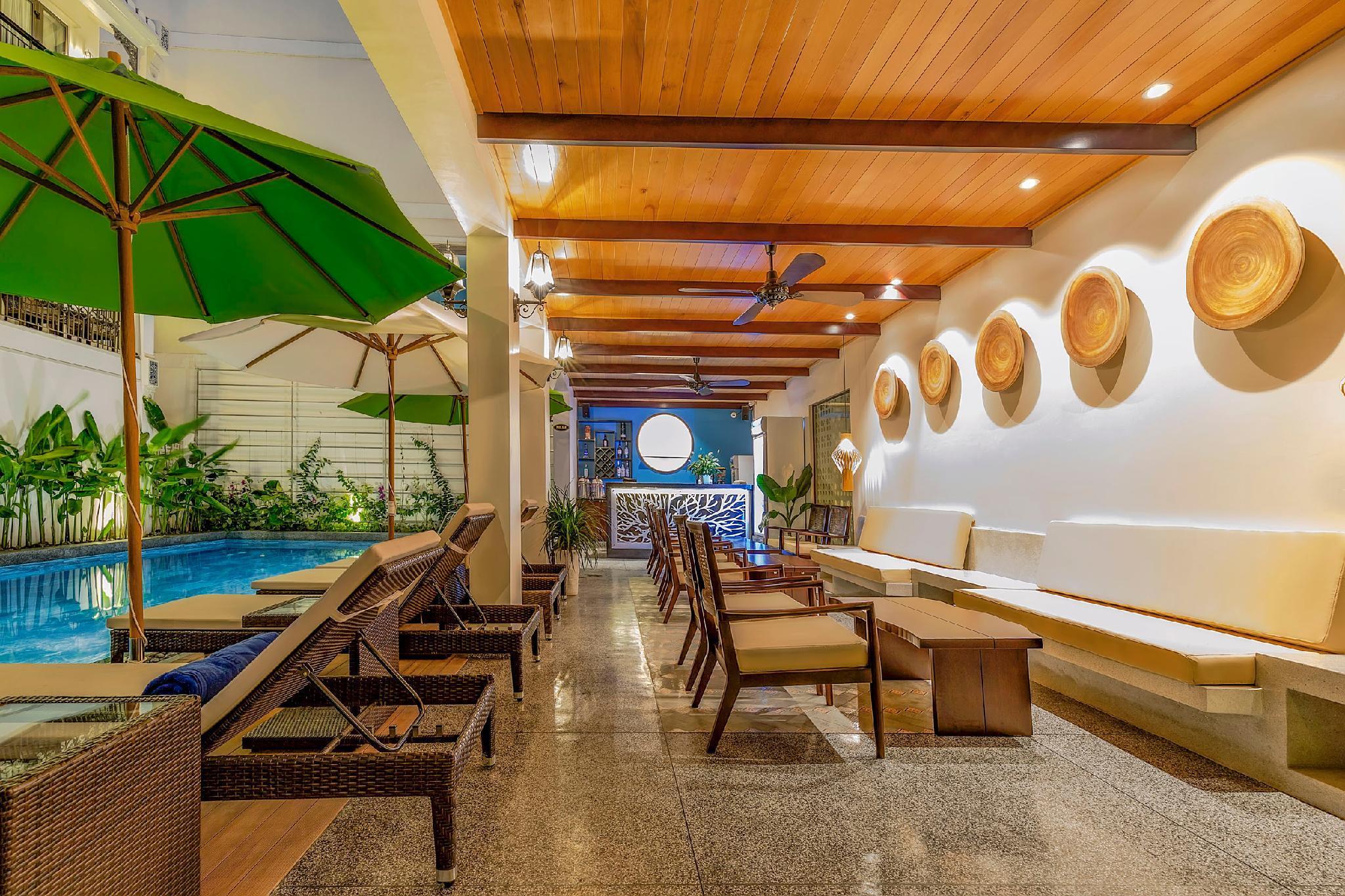 Khách sạn Khách Sạn&spa Laluna Riverside 4*