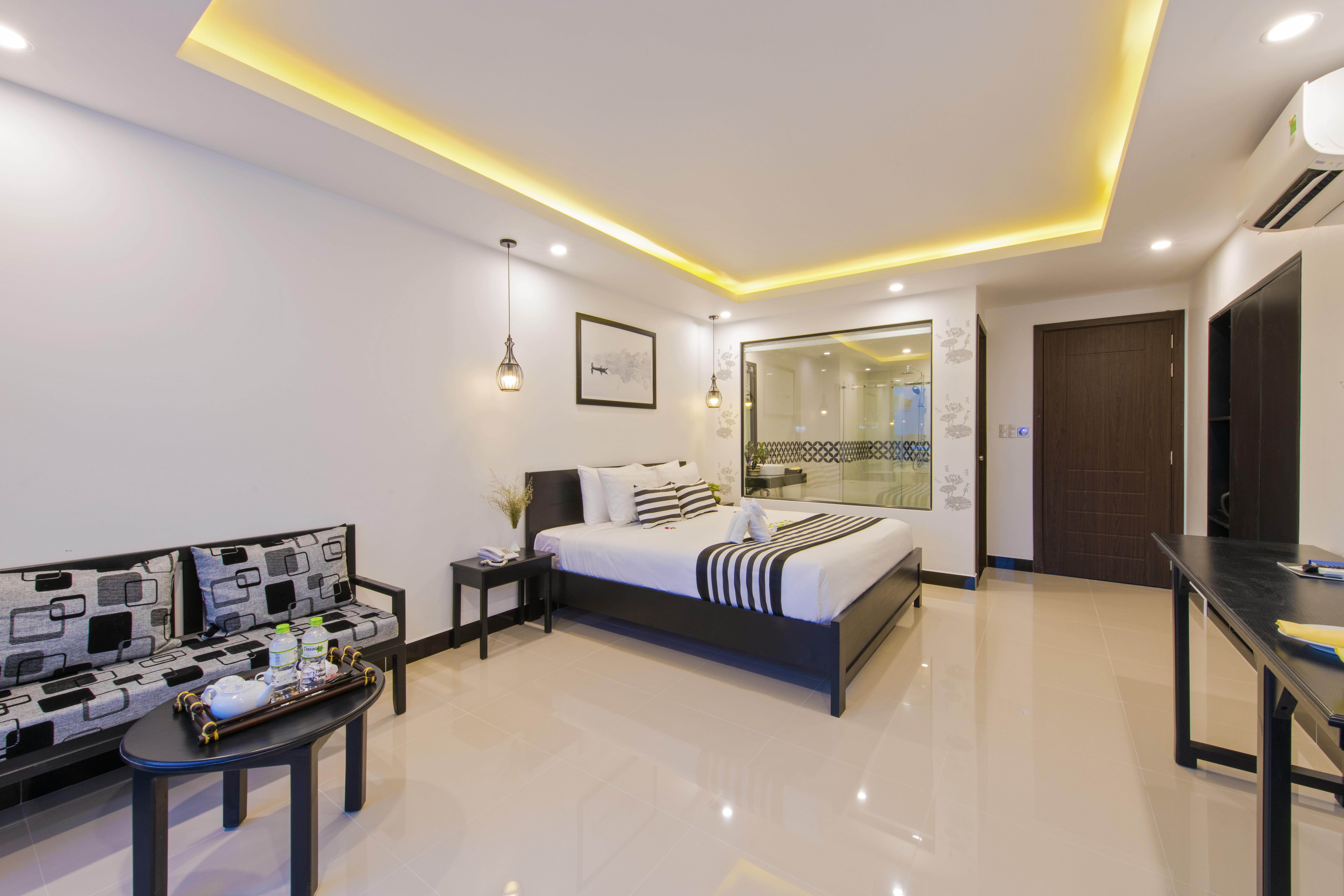 Gem Riverside 4*