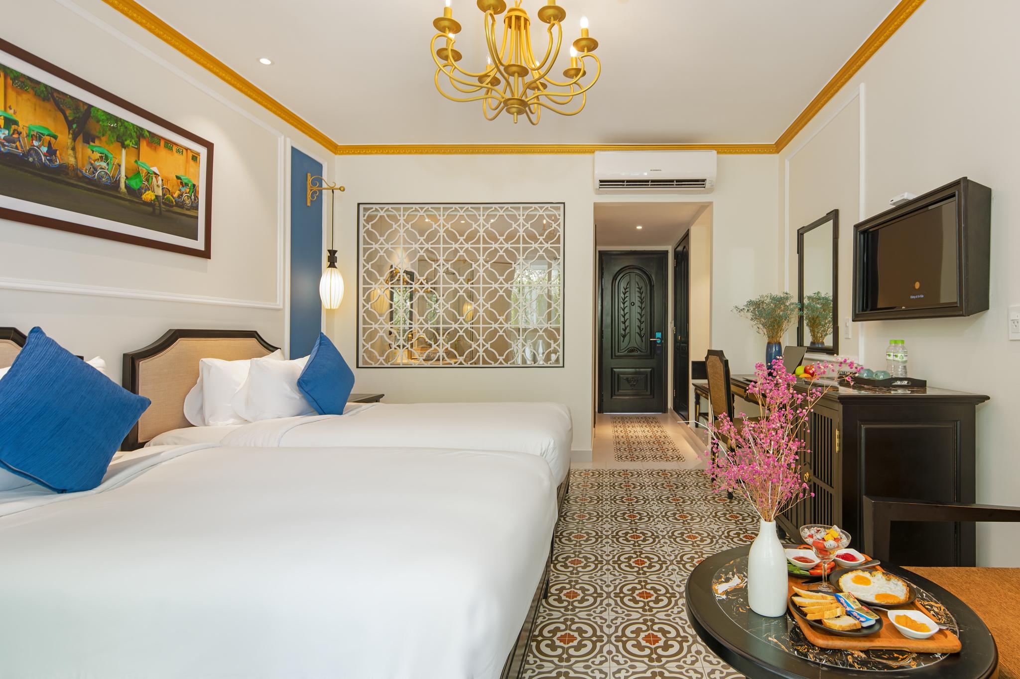 Blue Sky Boutique & 4*