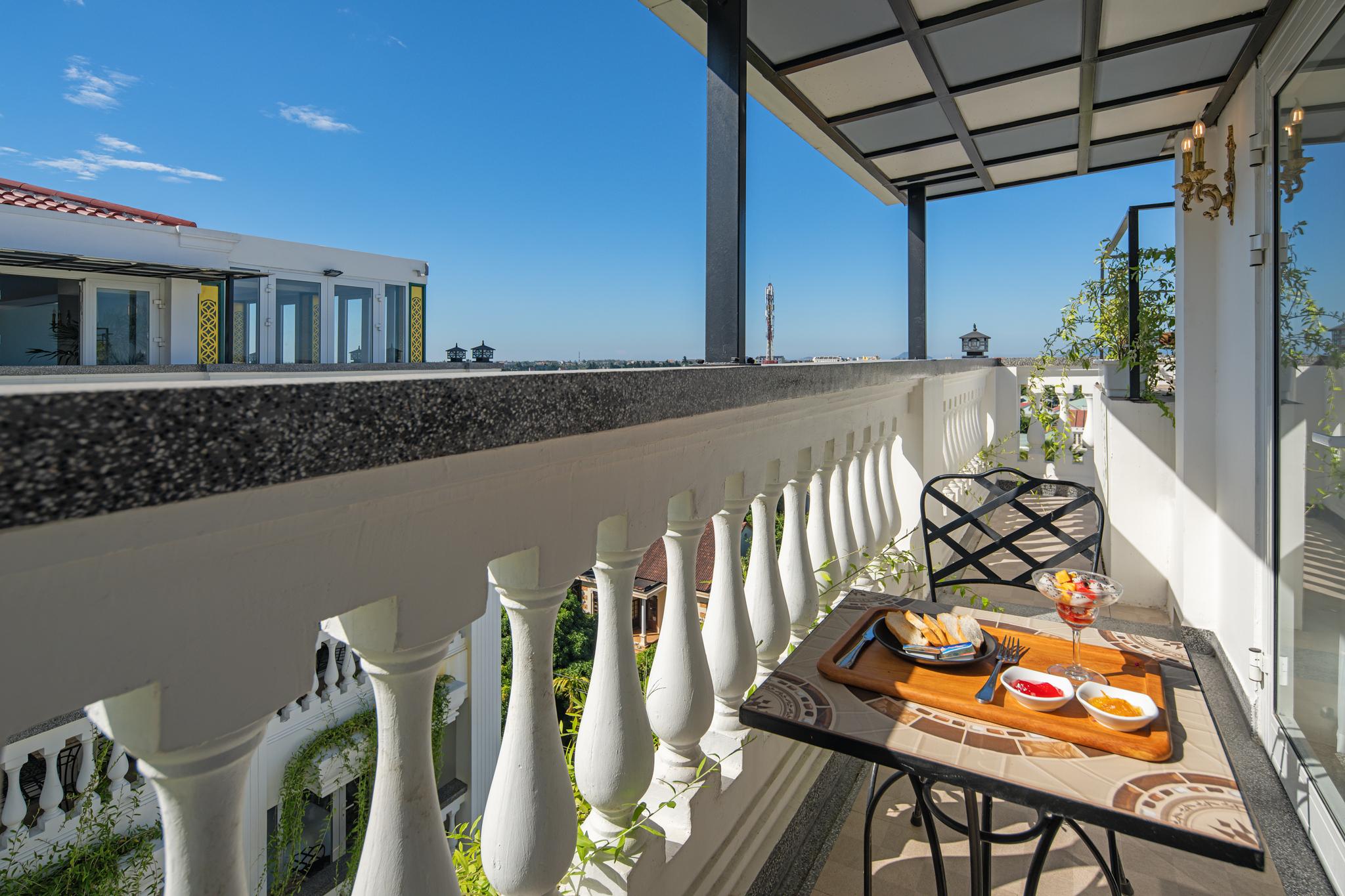 Blue Sky Boutique & Hotel