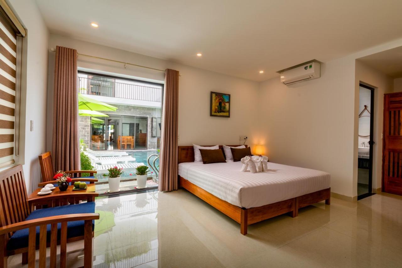 Tomorrow Boutique Hotel *