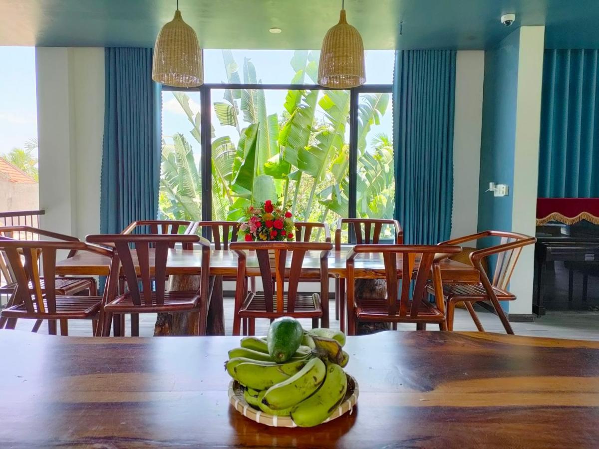 Hotel Nha Bong 2*