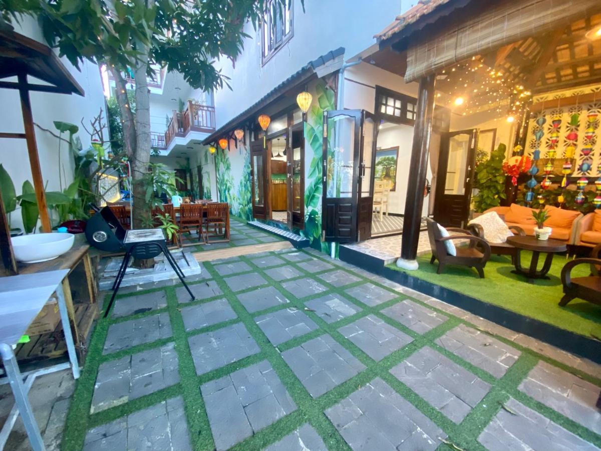 Blue Whale Homestay *