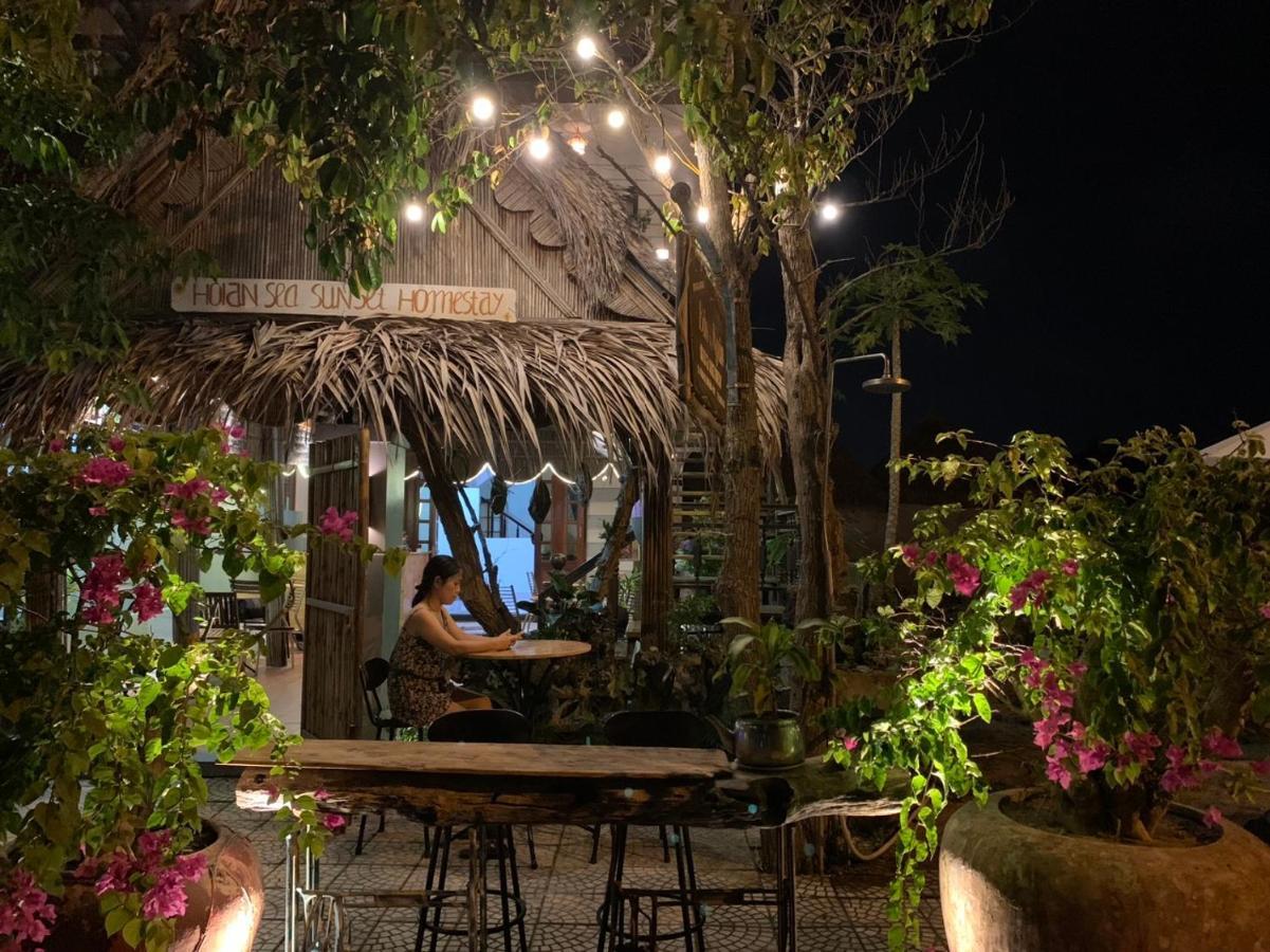 Sea Sunset & Bar *