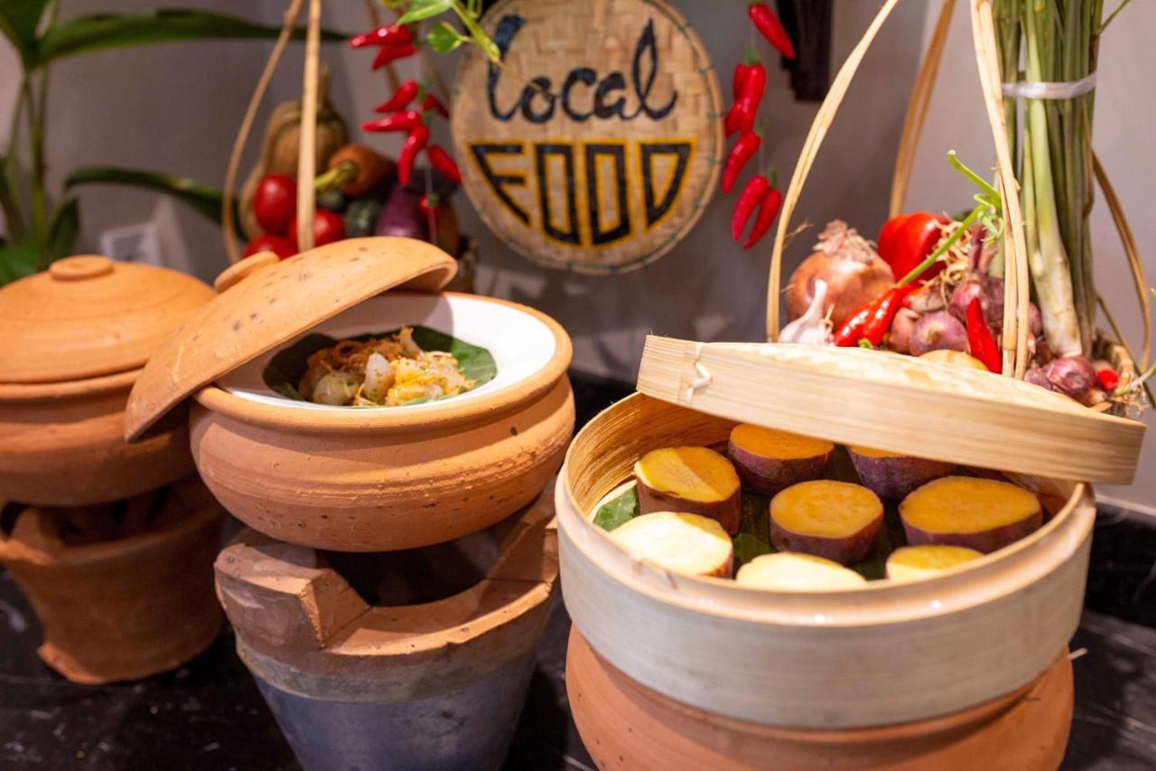 Khách sạn Khách Sạn&spa Laluna Riverside 4*