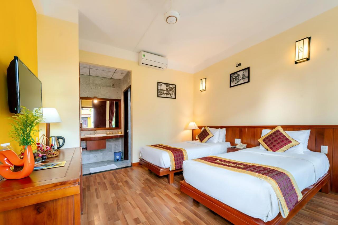 Riverside Oasis 3*