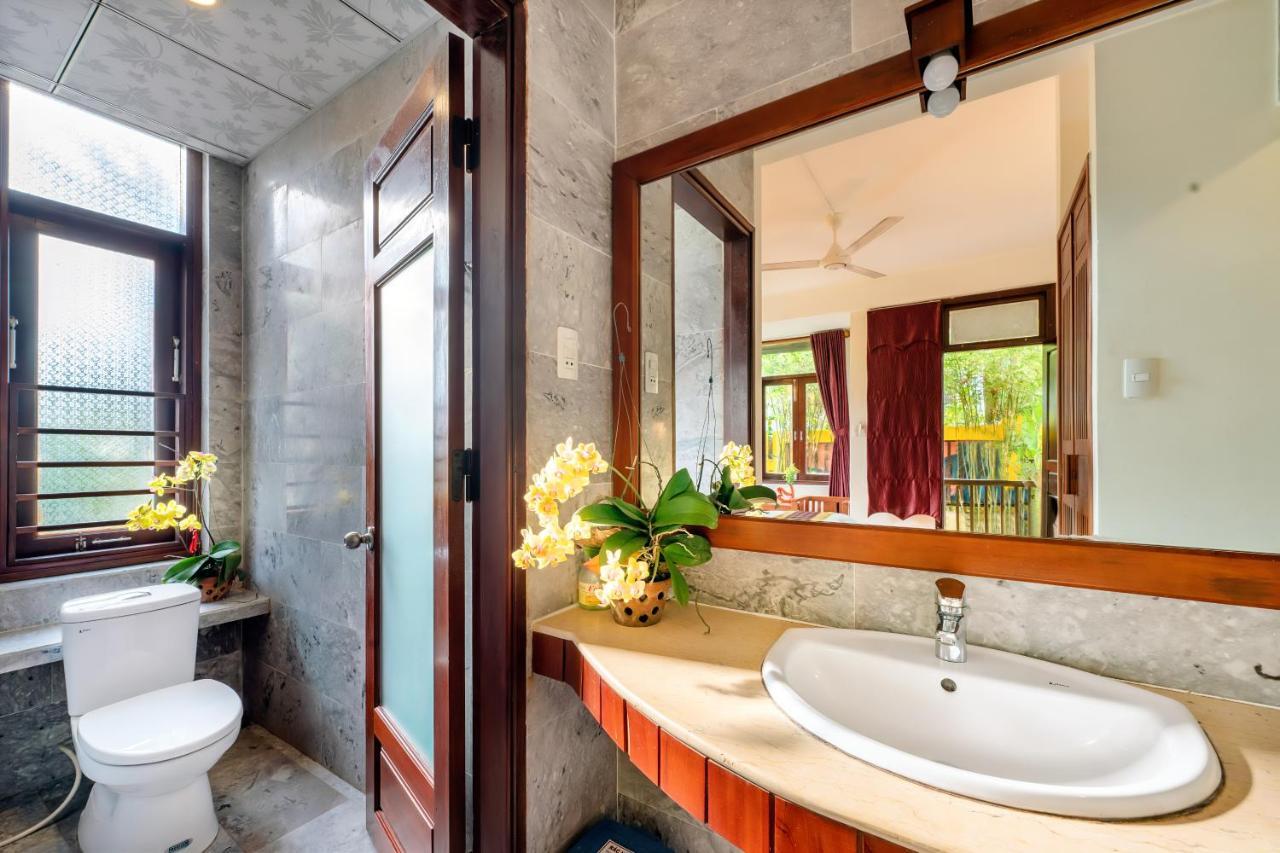 Riverside Oasis 3*