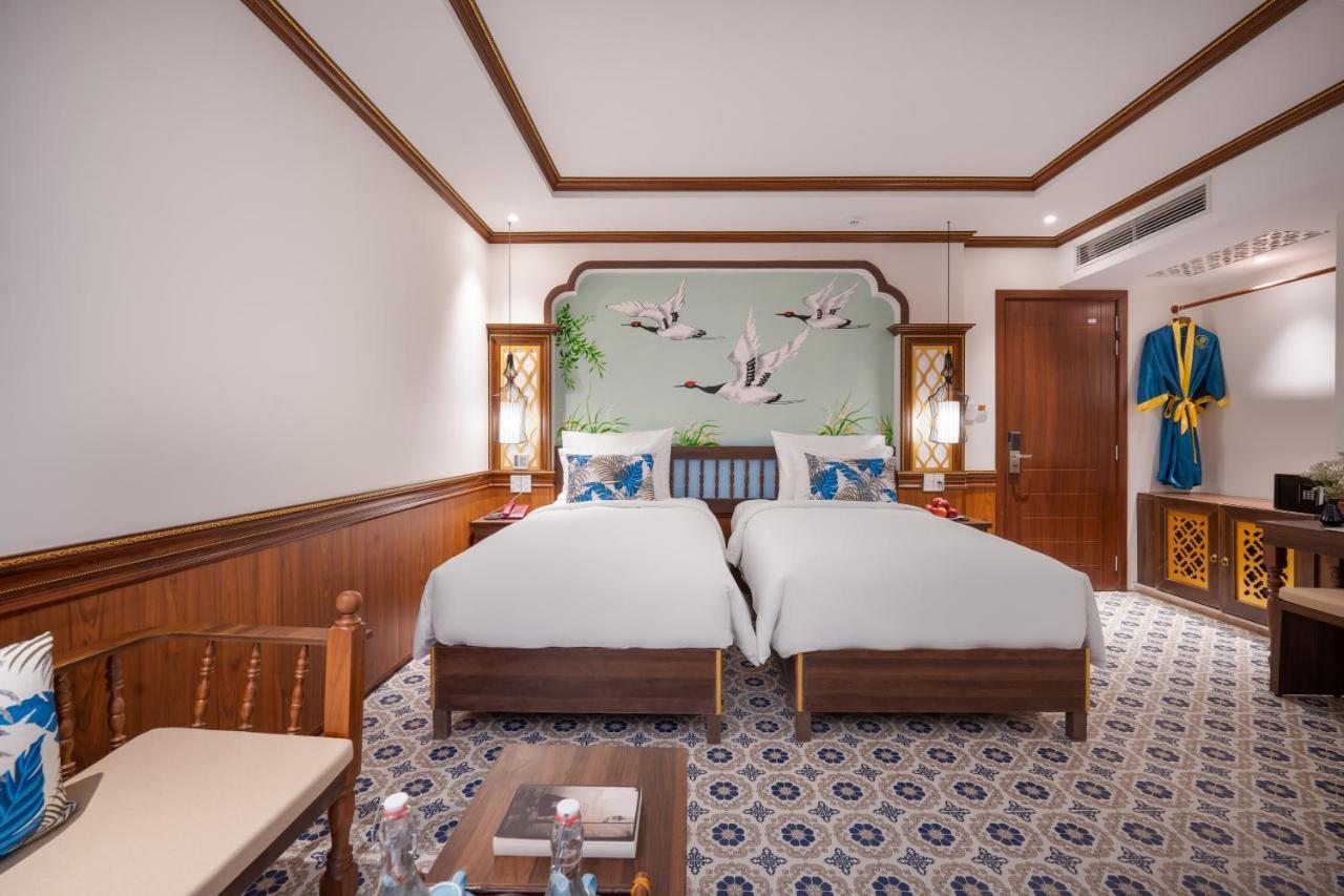 Hotel Babylon Riverside & Hoi An