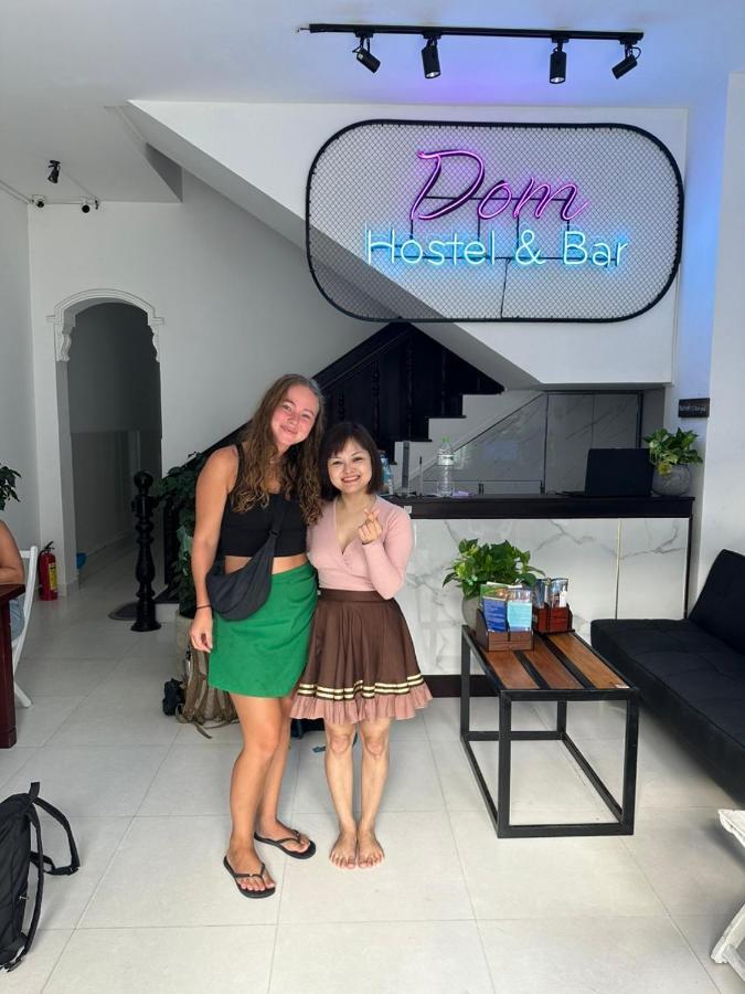 Dom And Bar