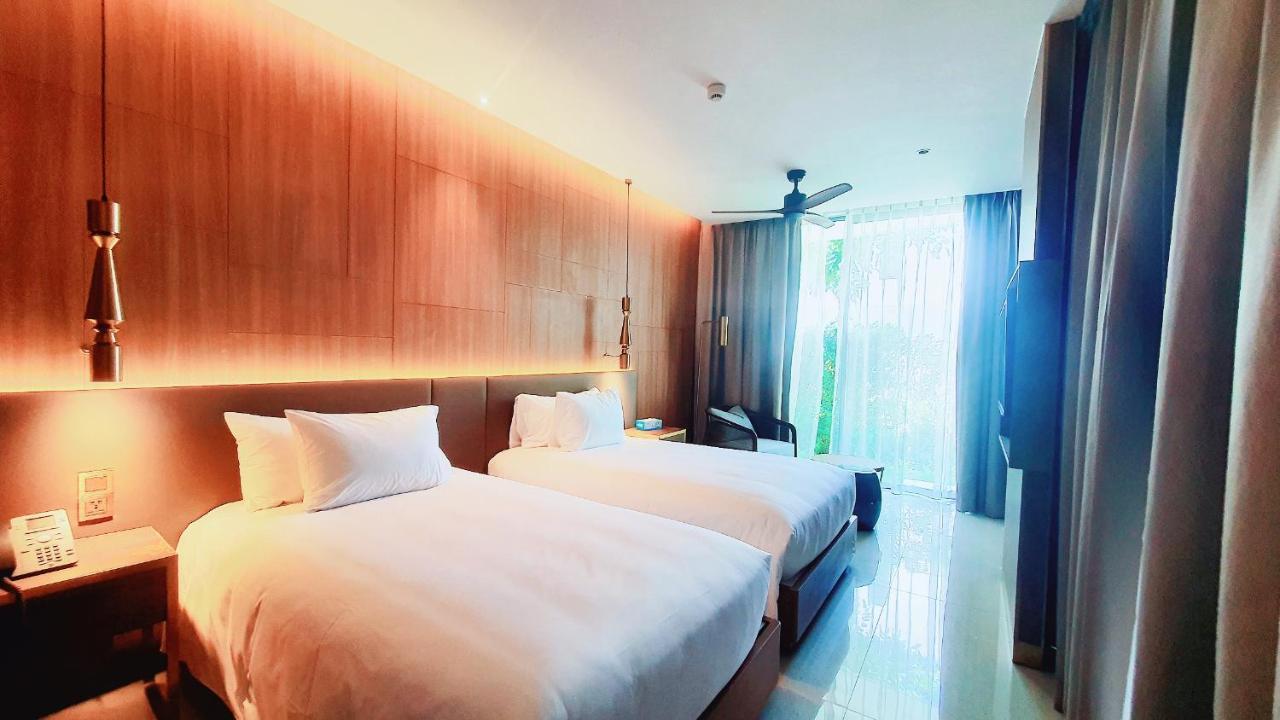 Wyndham Royal Beachfront Villa Hoi An