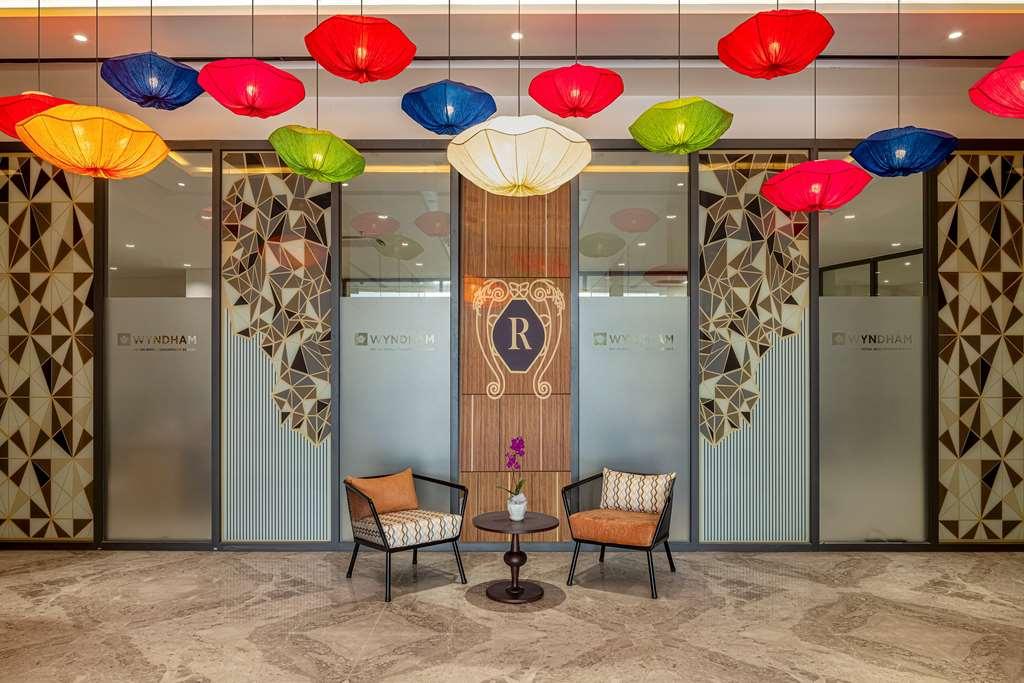 Wyndham Royal Beachfront Hoi An