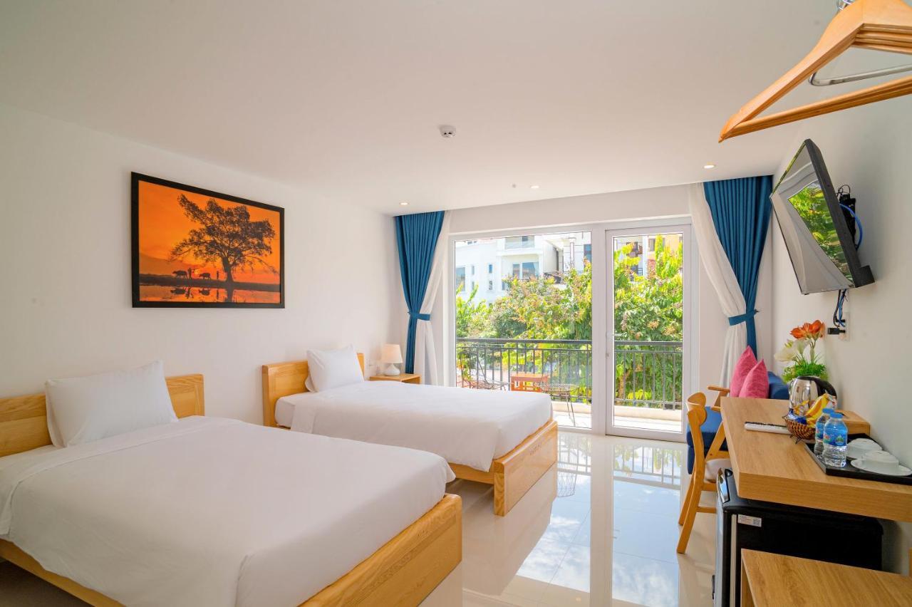 Hotel White House 3*