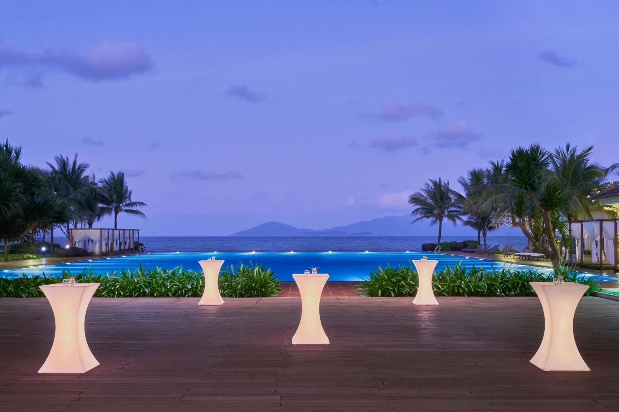 Renaissance & Resort 5*