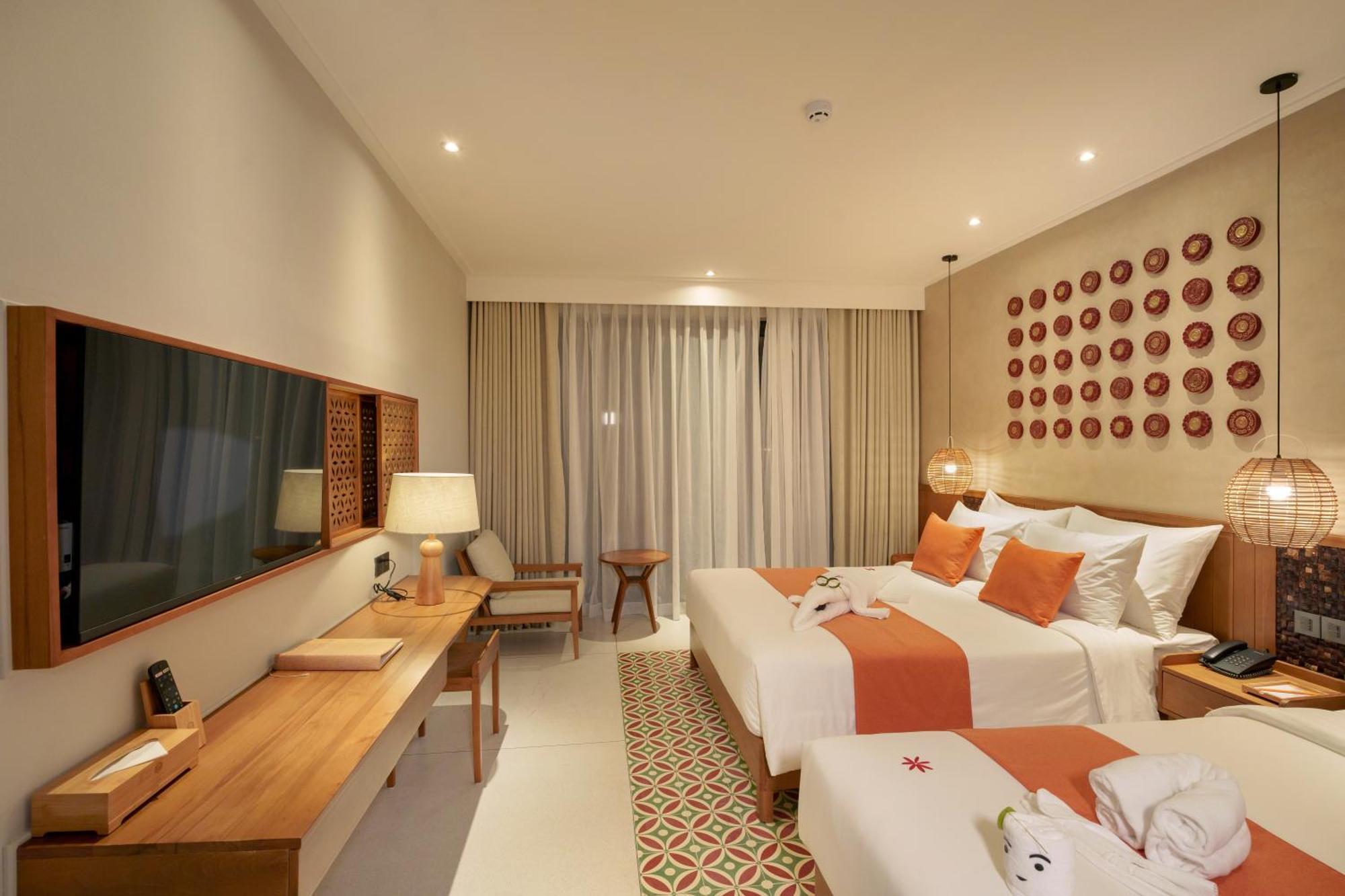 Little Gem. An Eco-friendly Boutique & 5*