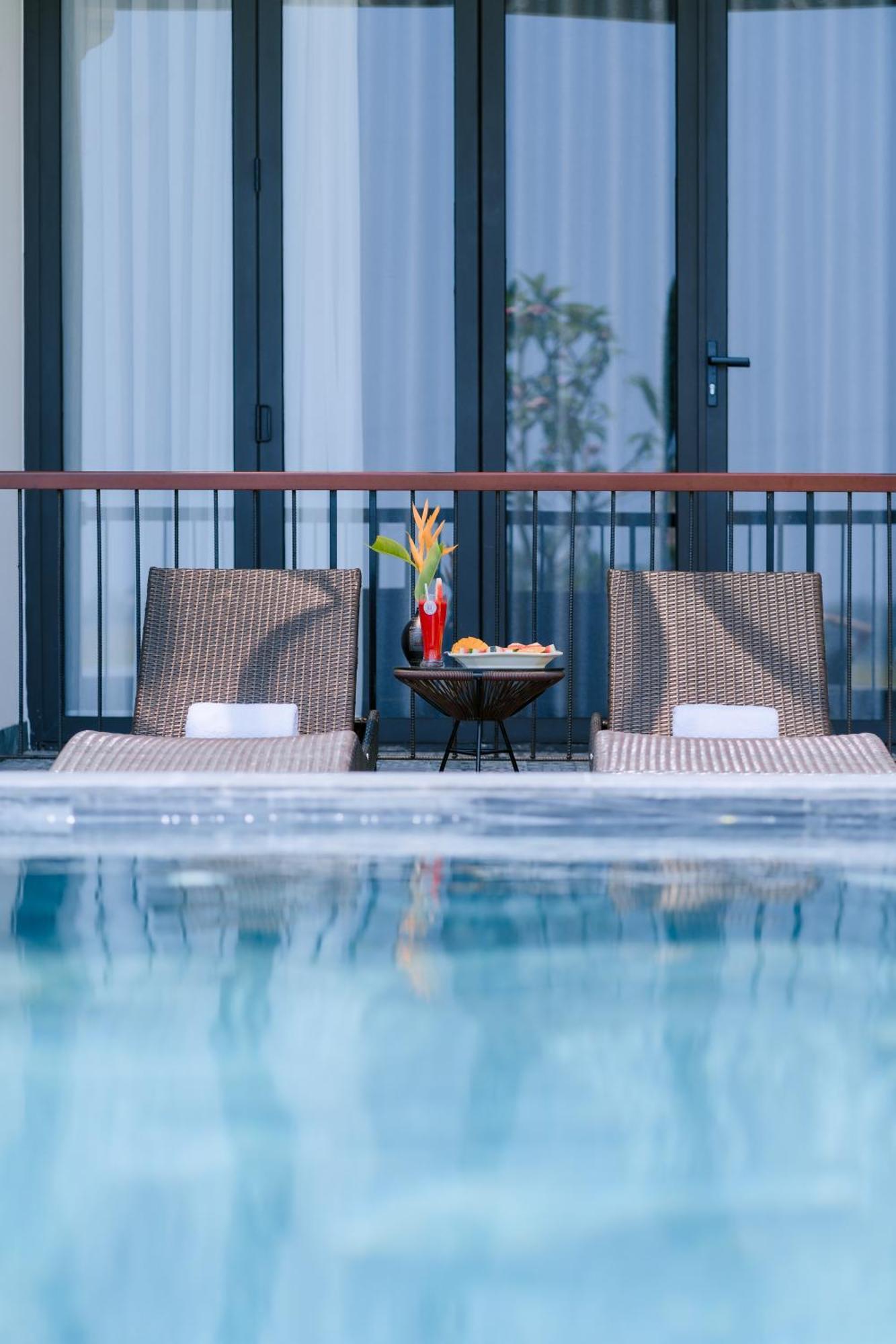 Hotel Bs Jade