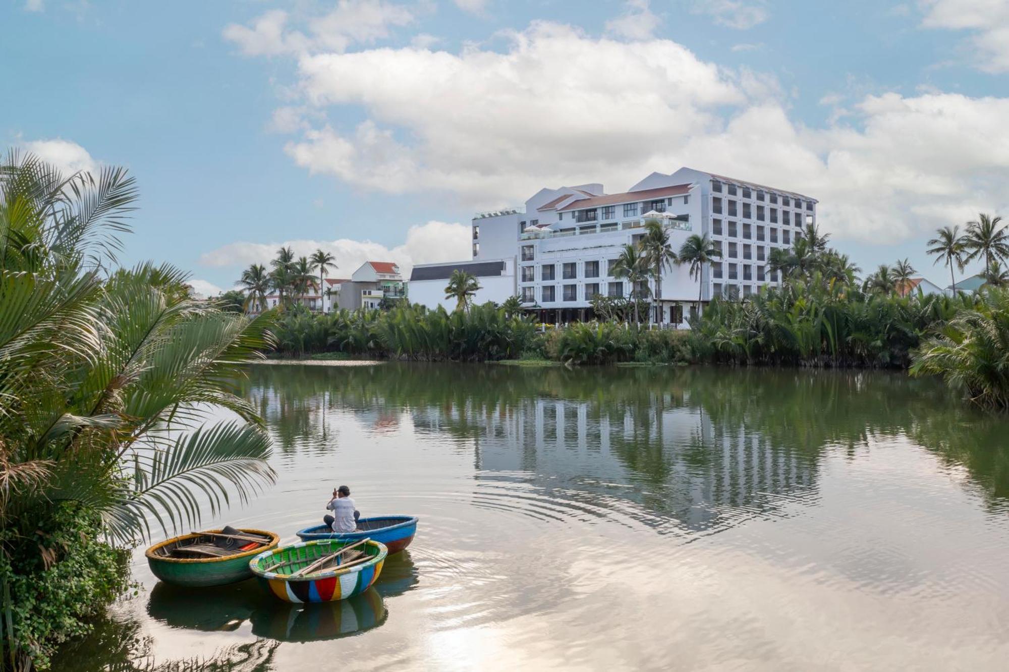 Little Oasis - An Eco Friendly &