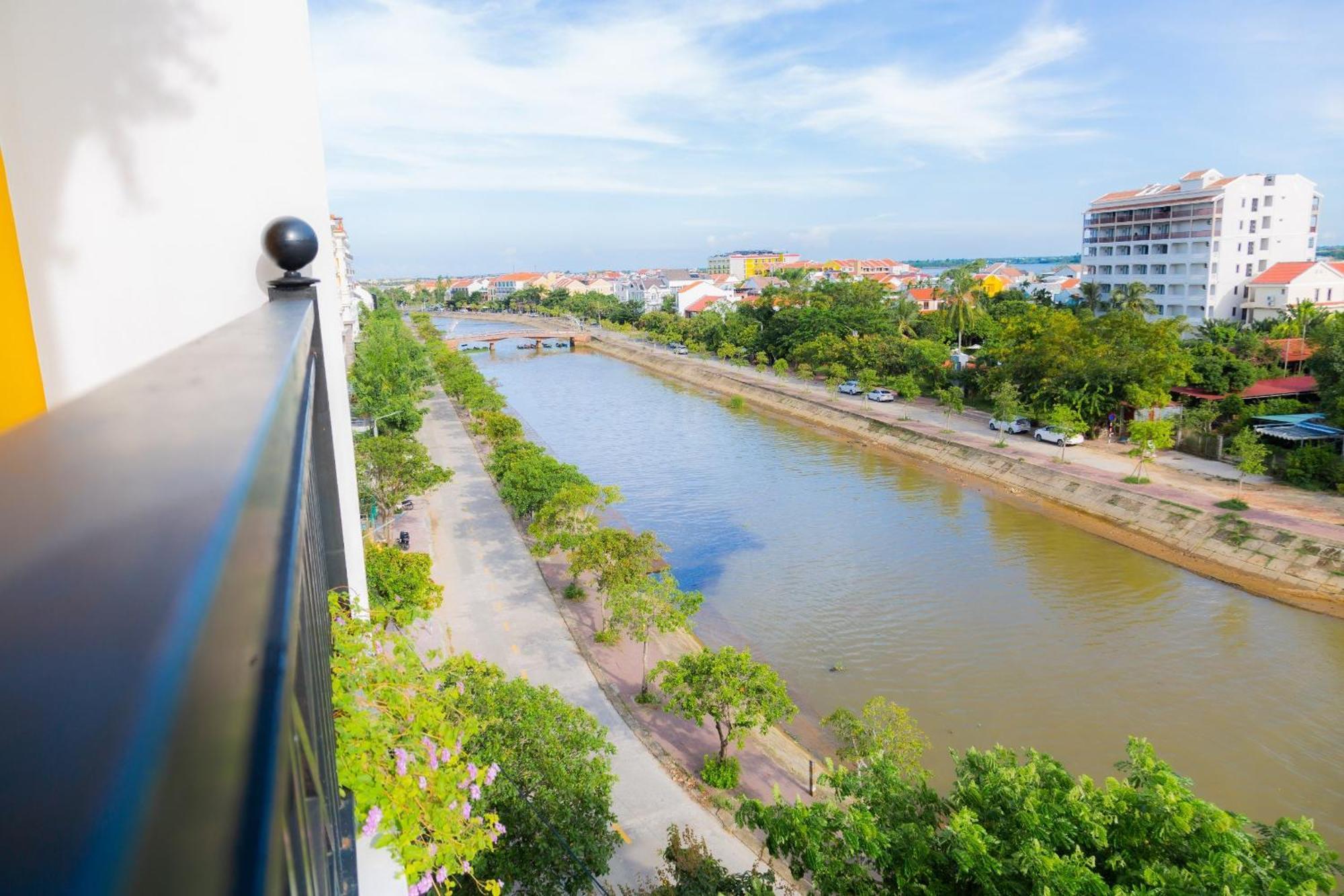 Hotel Royal Riverside &