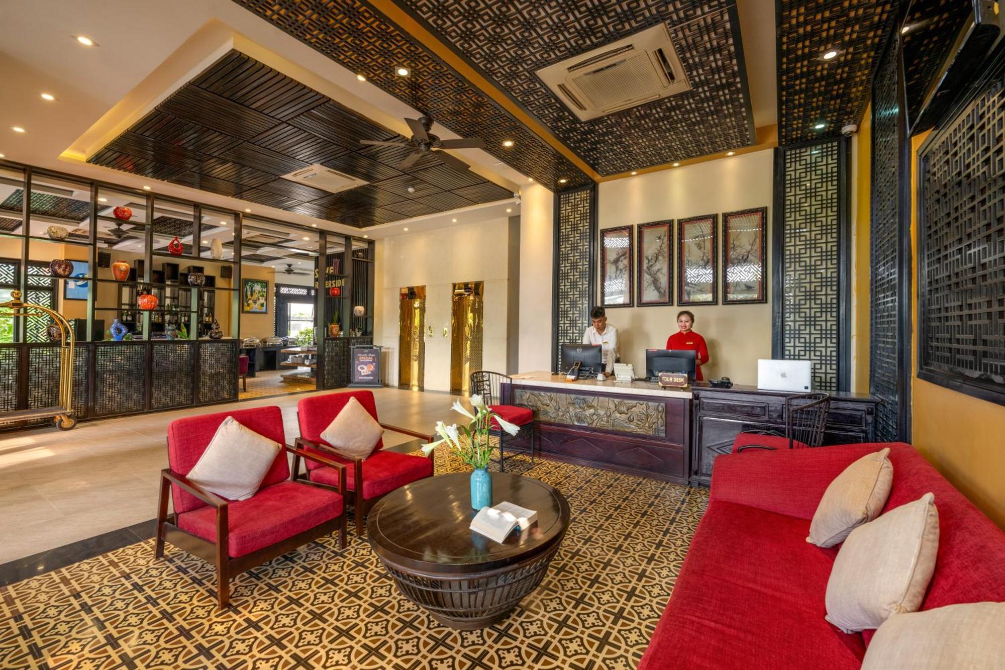 Royal Riverside & Hotel