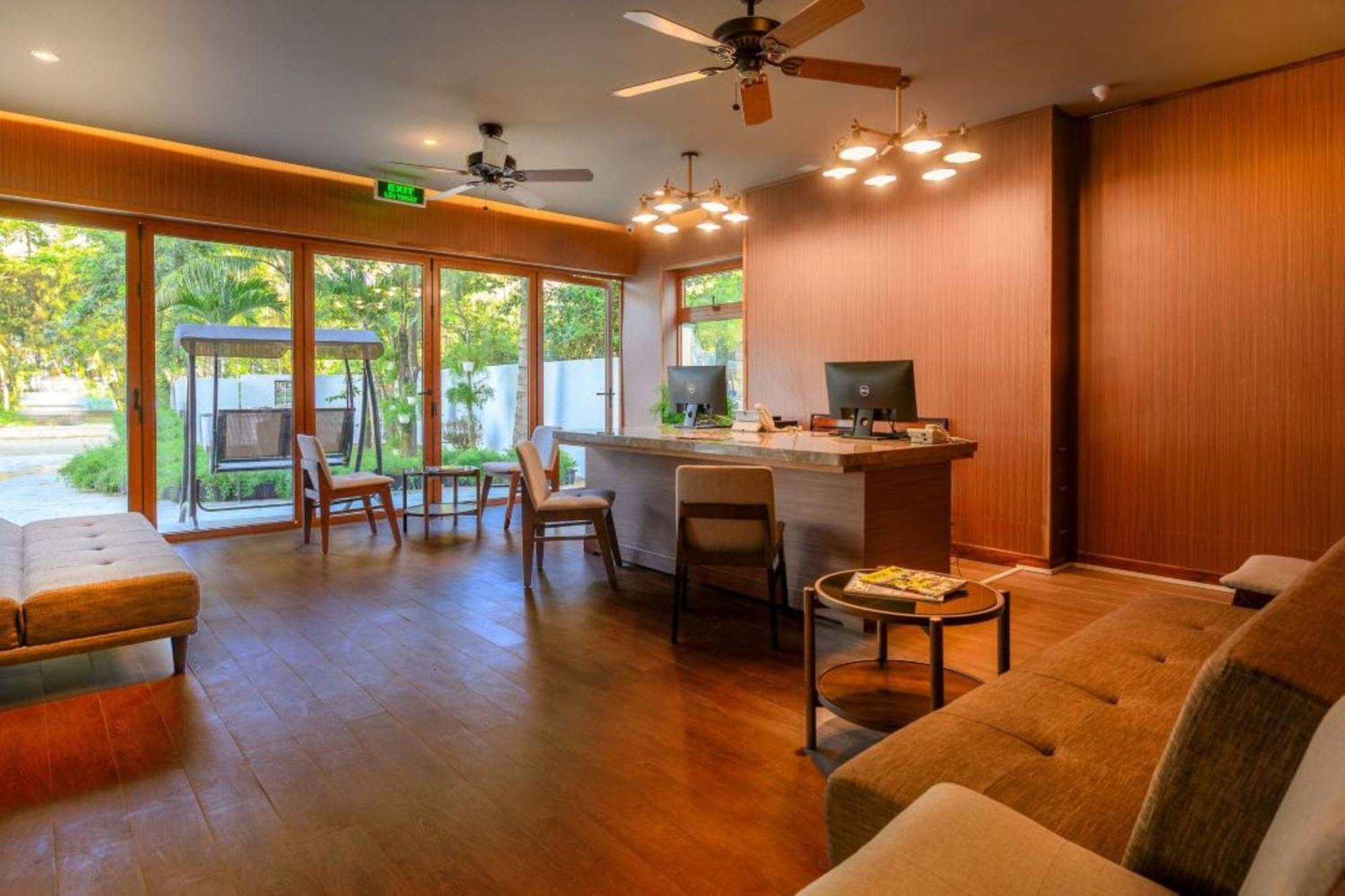 Hotel Ha Ocean Front