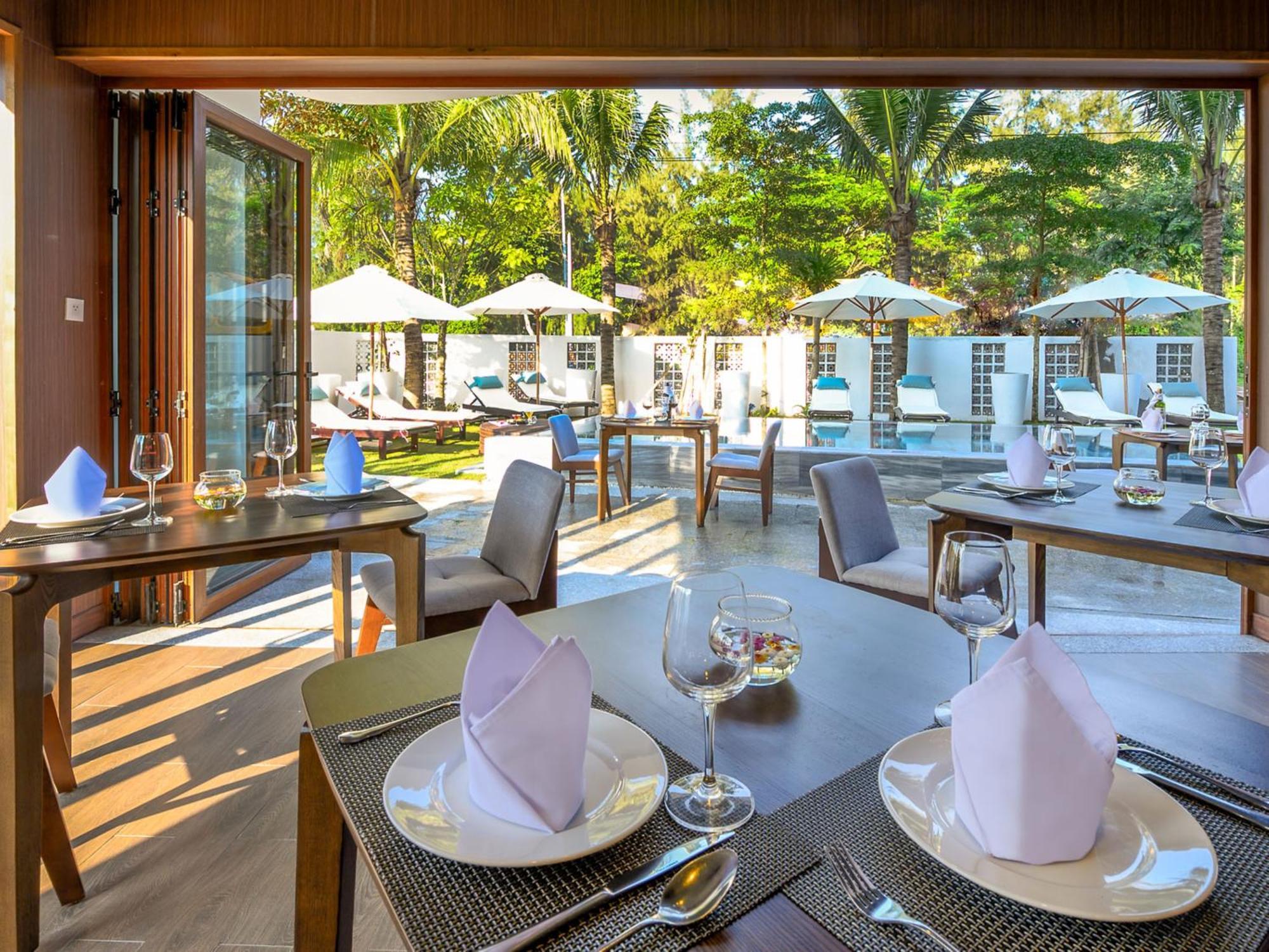 Hotel Ha Ocean Front