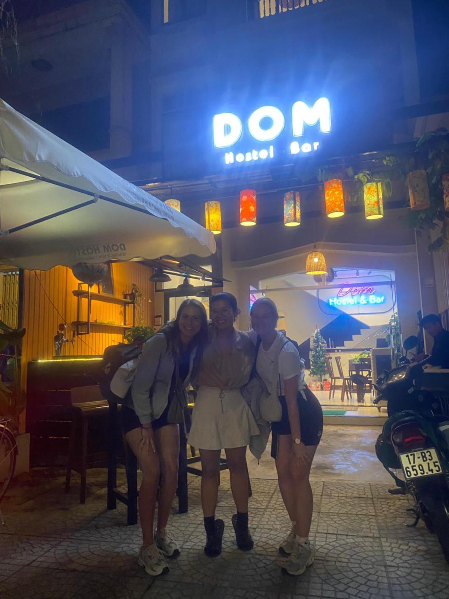 Hostel Dom And Bar
