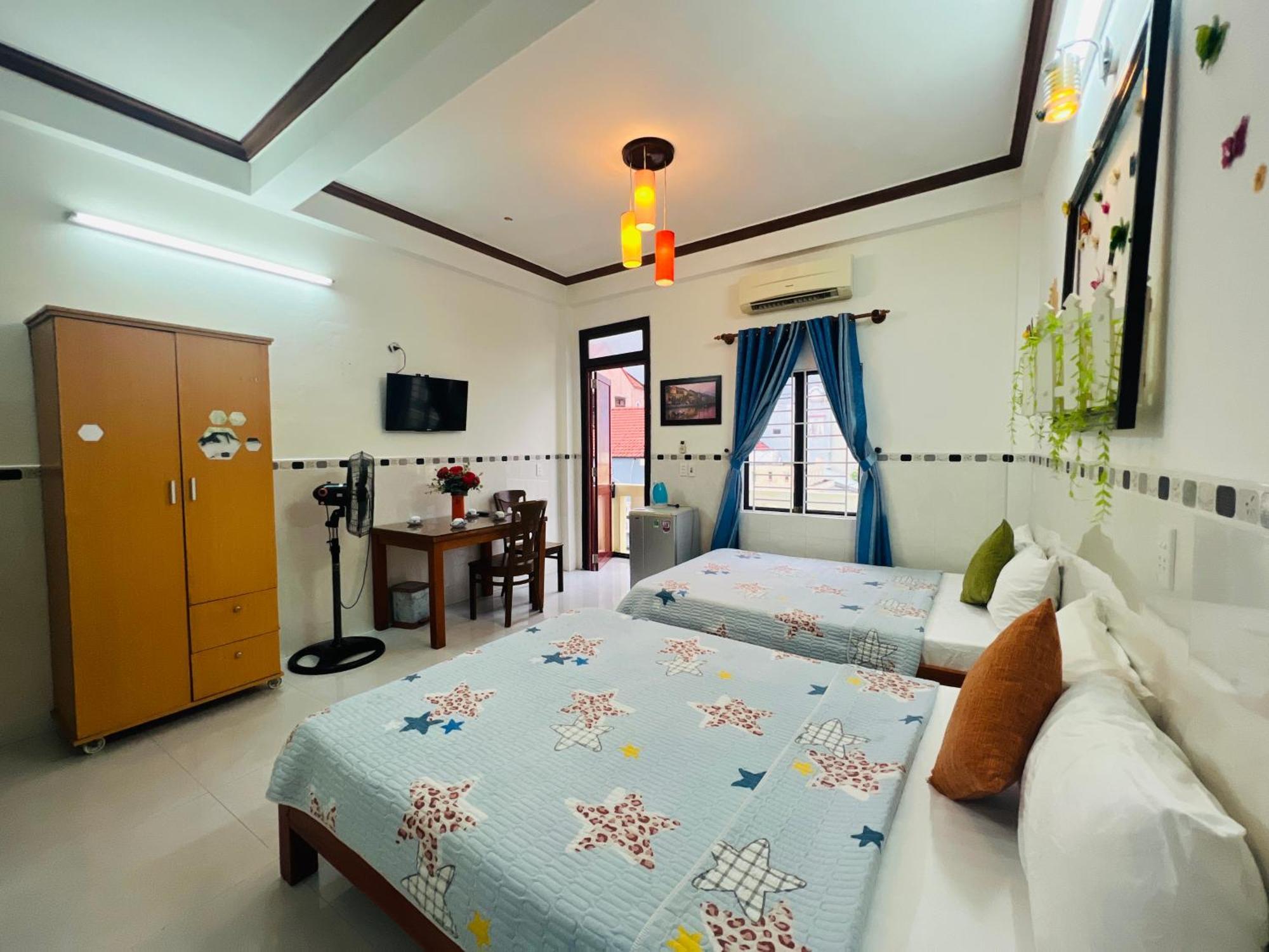 Homestay Phuc Bao Center Local - 3 Mins Walk To Old Town *