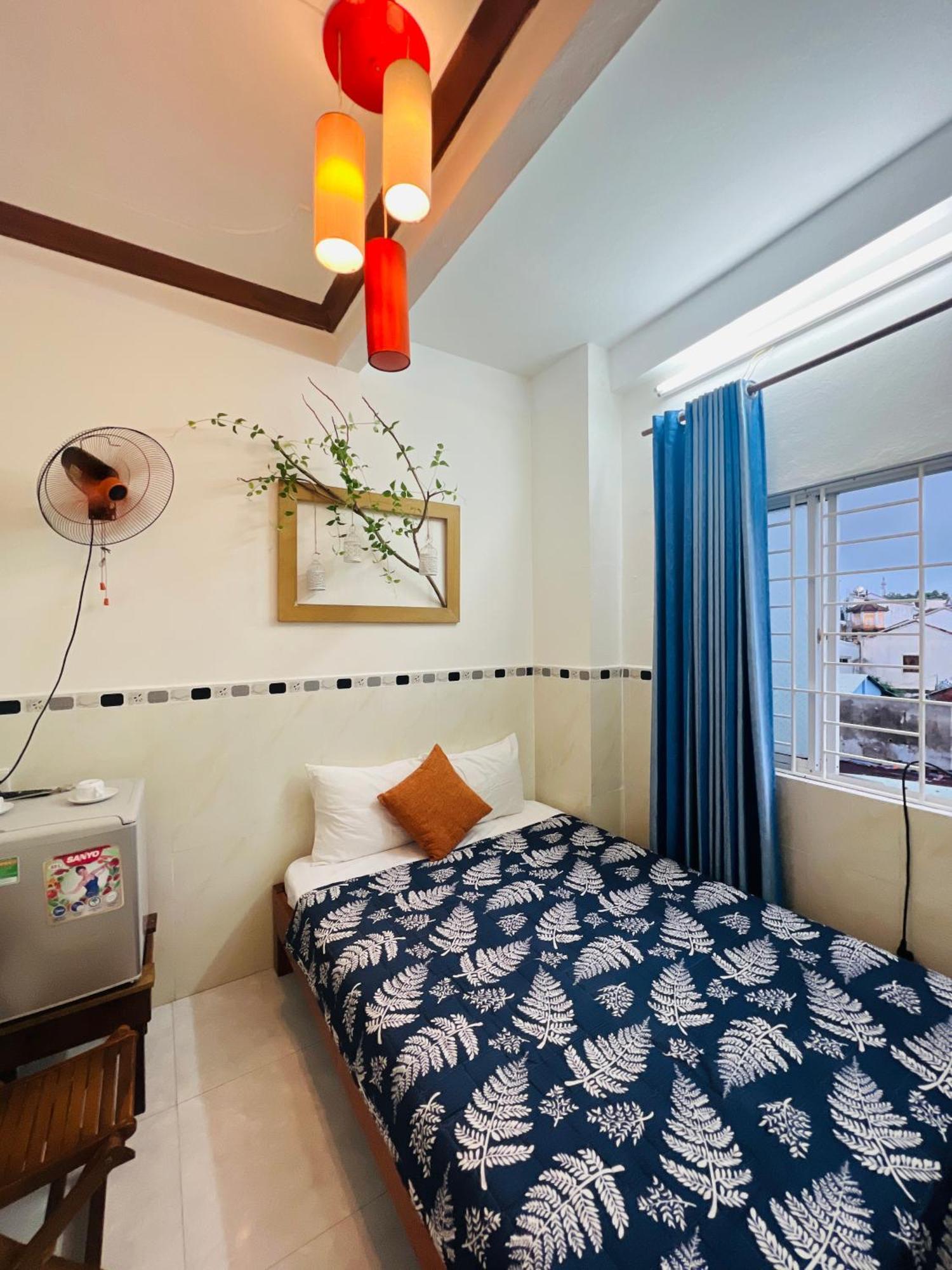Phuc Bao Center Local - 3 Mins Walk To Old Town Homestay *
