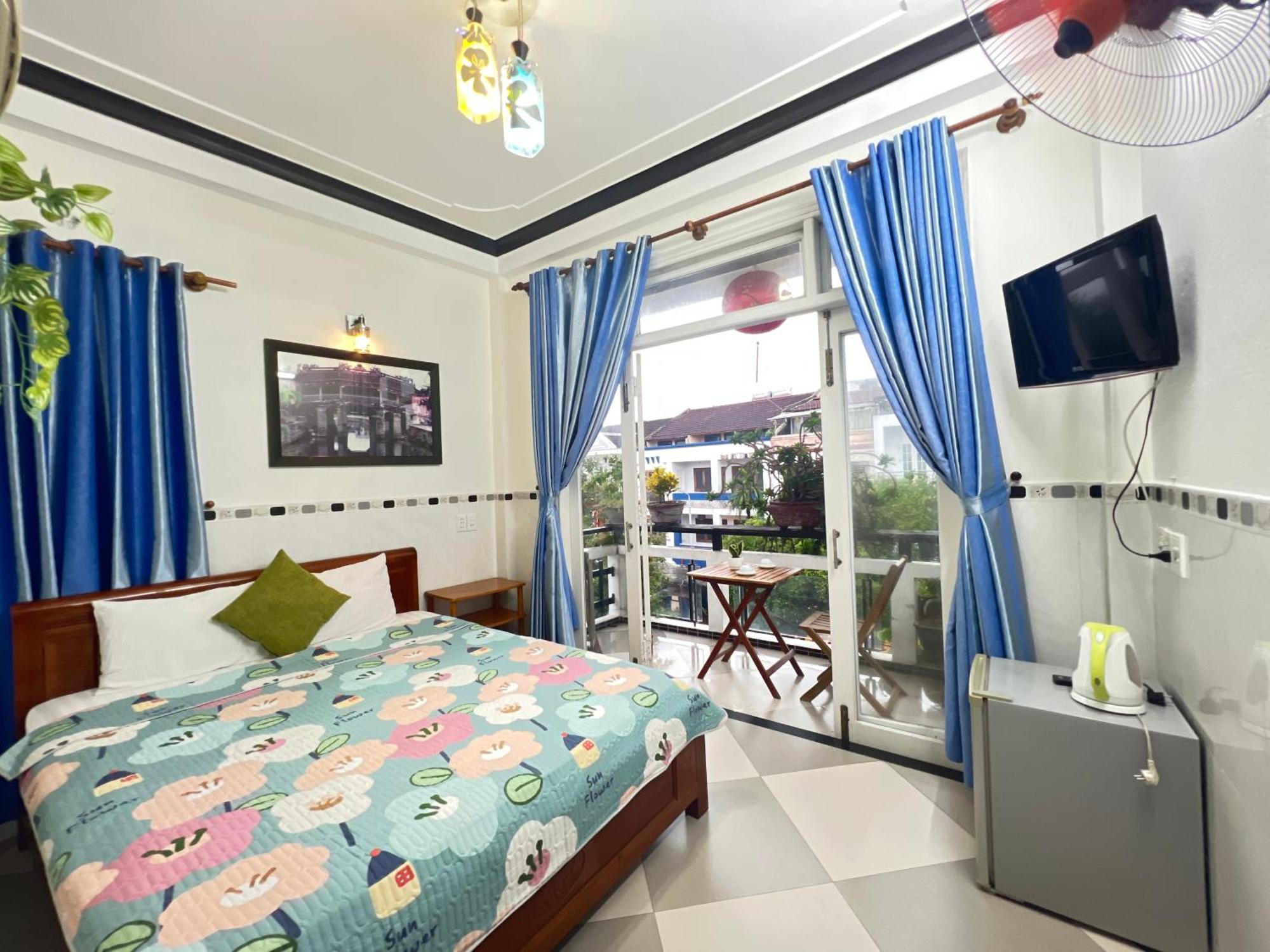 Phuc Bao Center Local - 3 Mins Walk To Old Town Homestay *