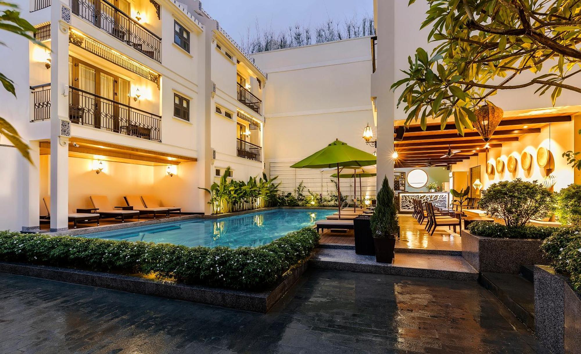 Khách sạn Khách Sạn&spa Laluna Riverside