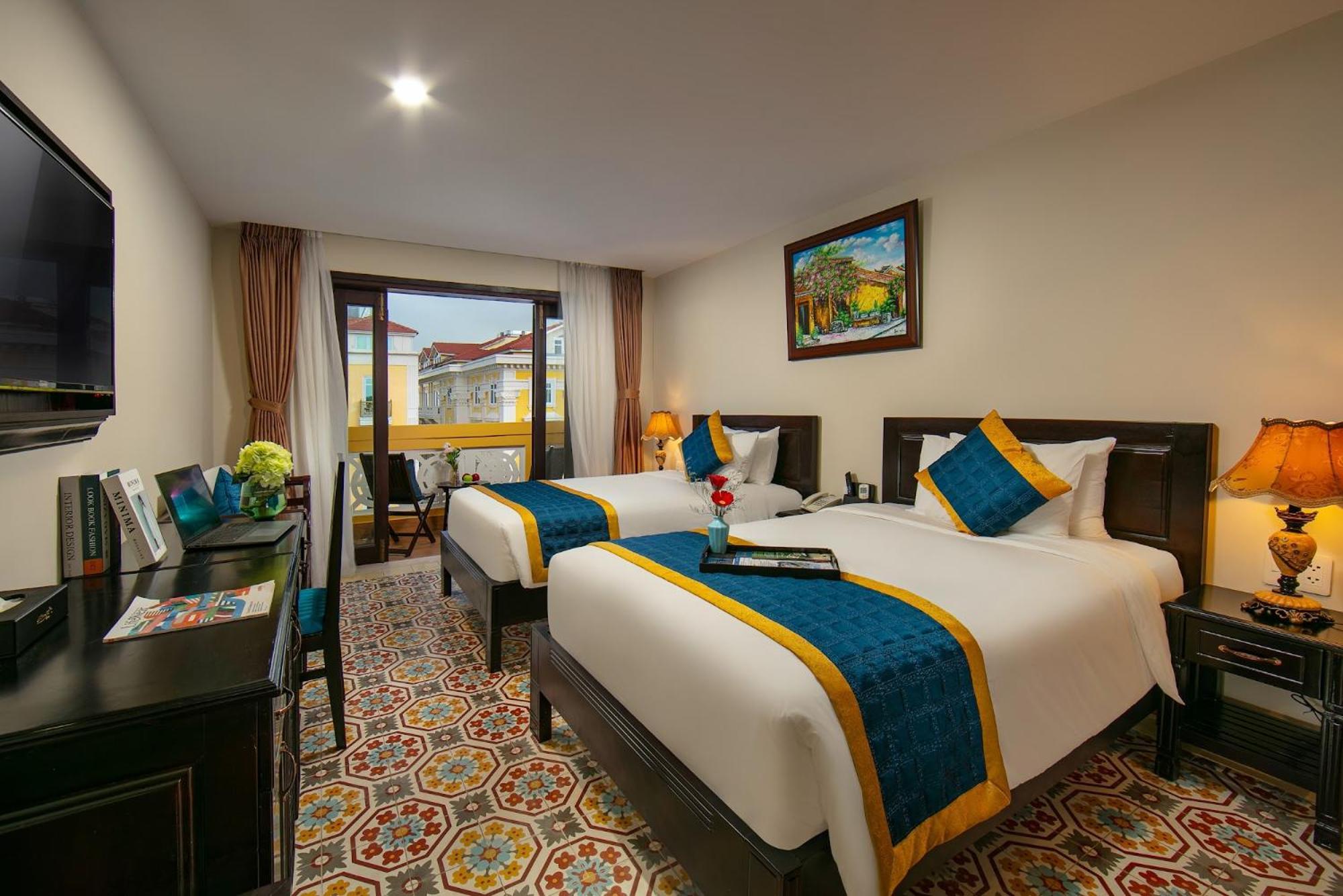Hotel La Charm &