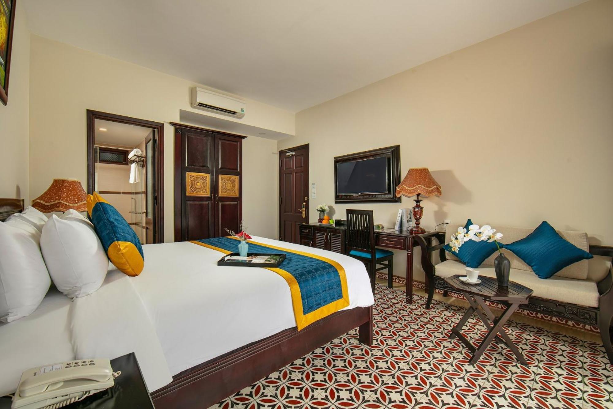 Hotel La Charm &