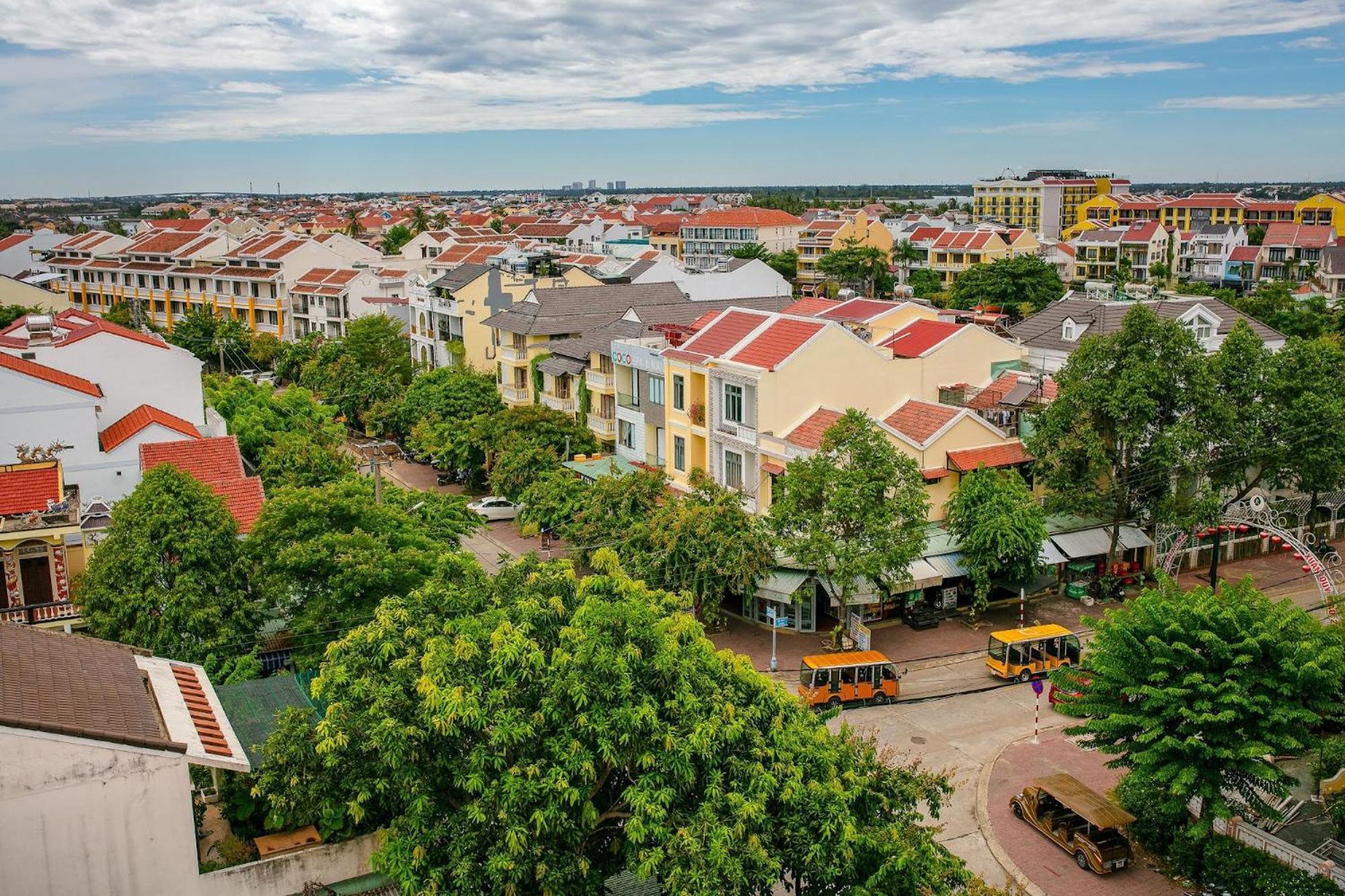 La Charm & Hoi An
