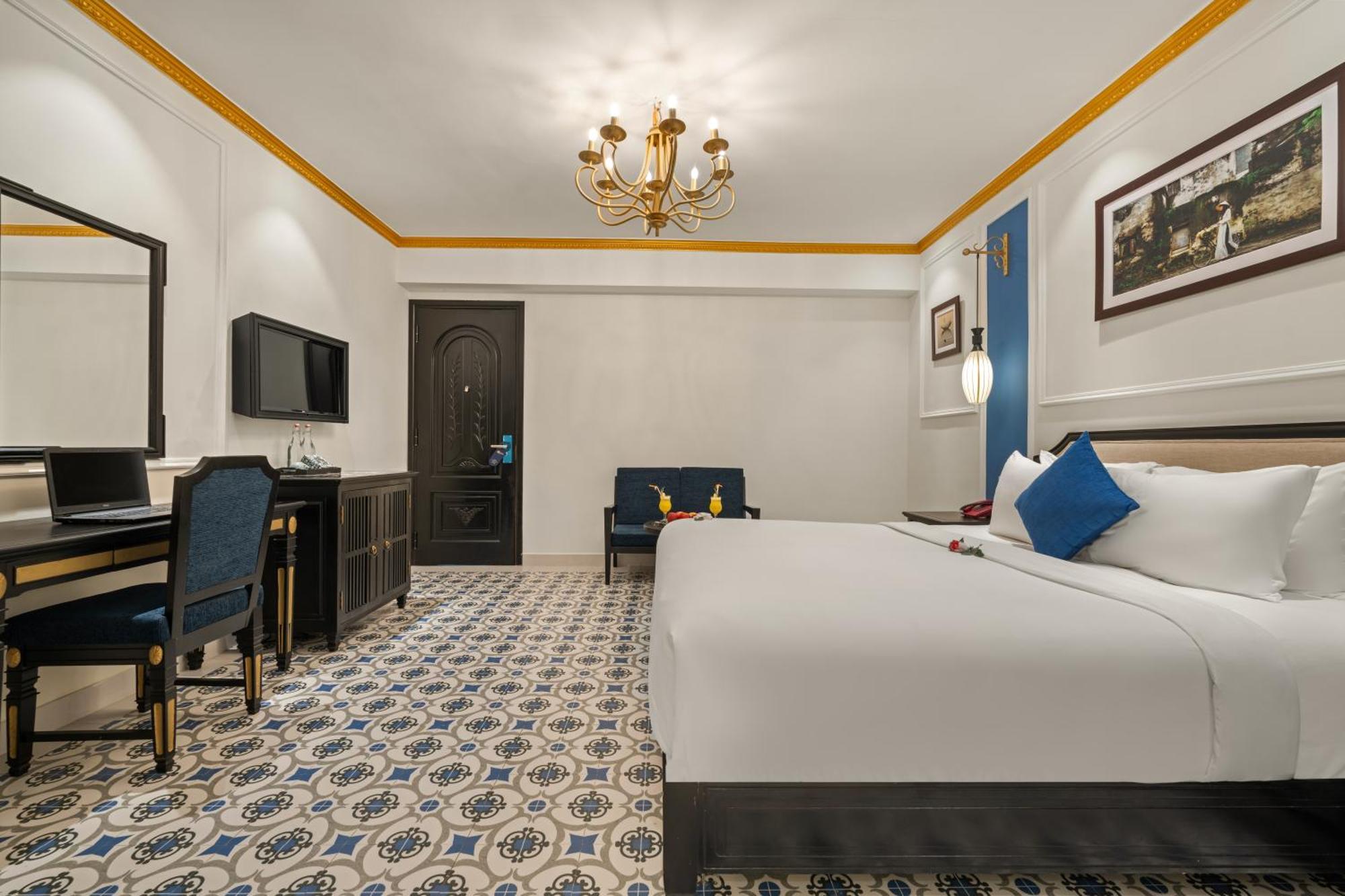 Hotel Blue Sky Boutique & 4*