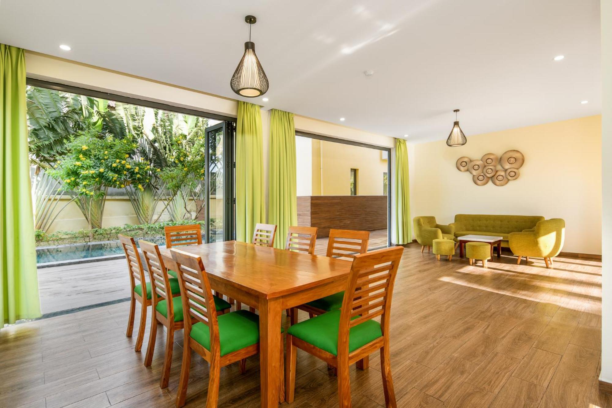 Hoa Co - Garden & Poolview Hotel