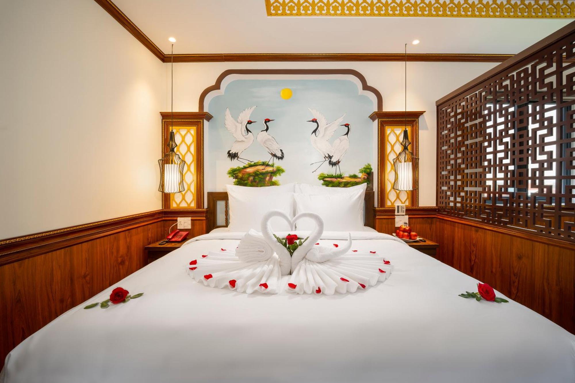 Babylon Riverside & 5* Hoi An