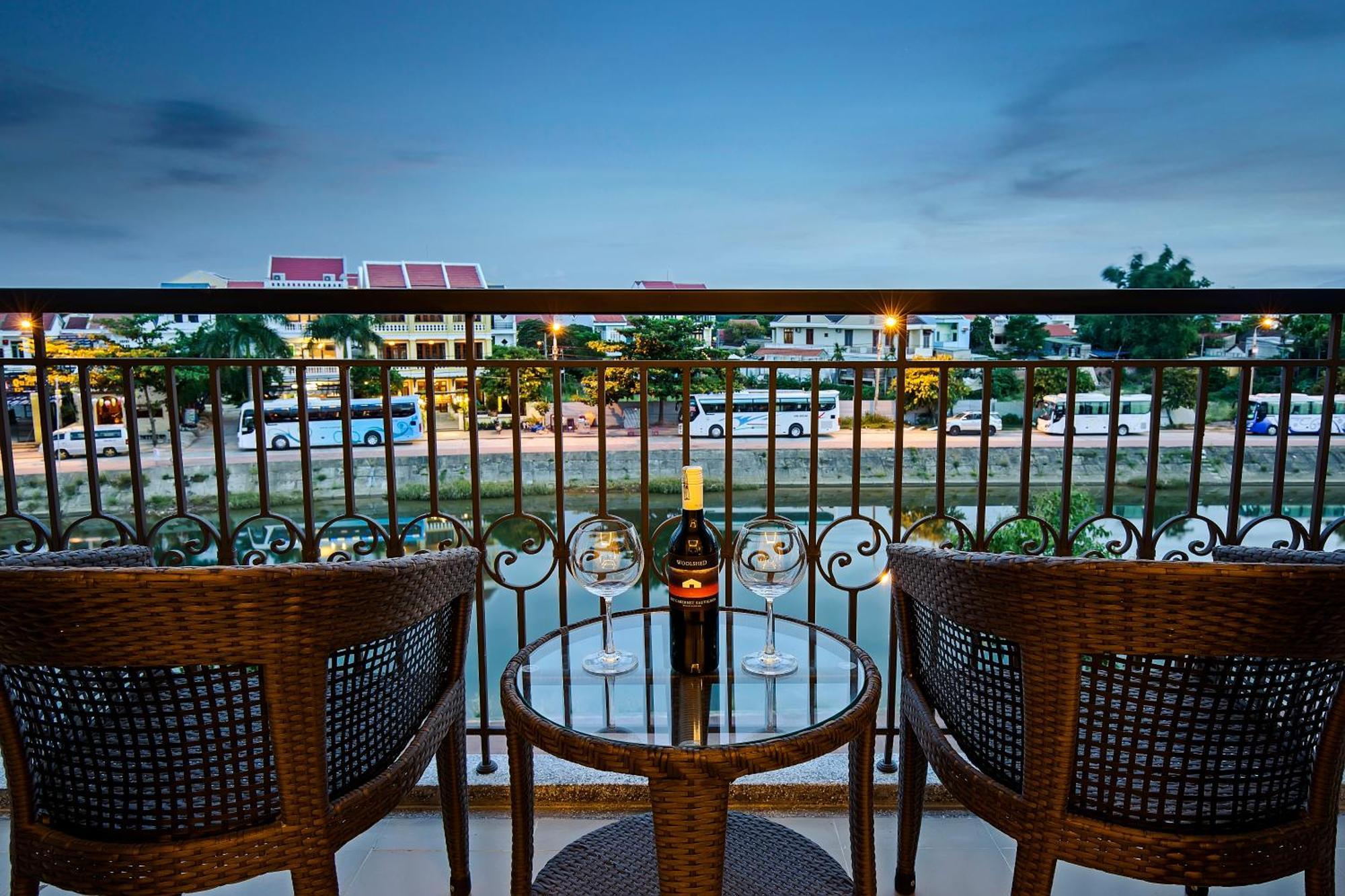 Khách Sạn&spa Laluna Riverside 4* Hội An