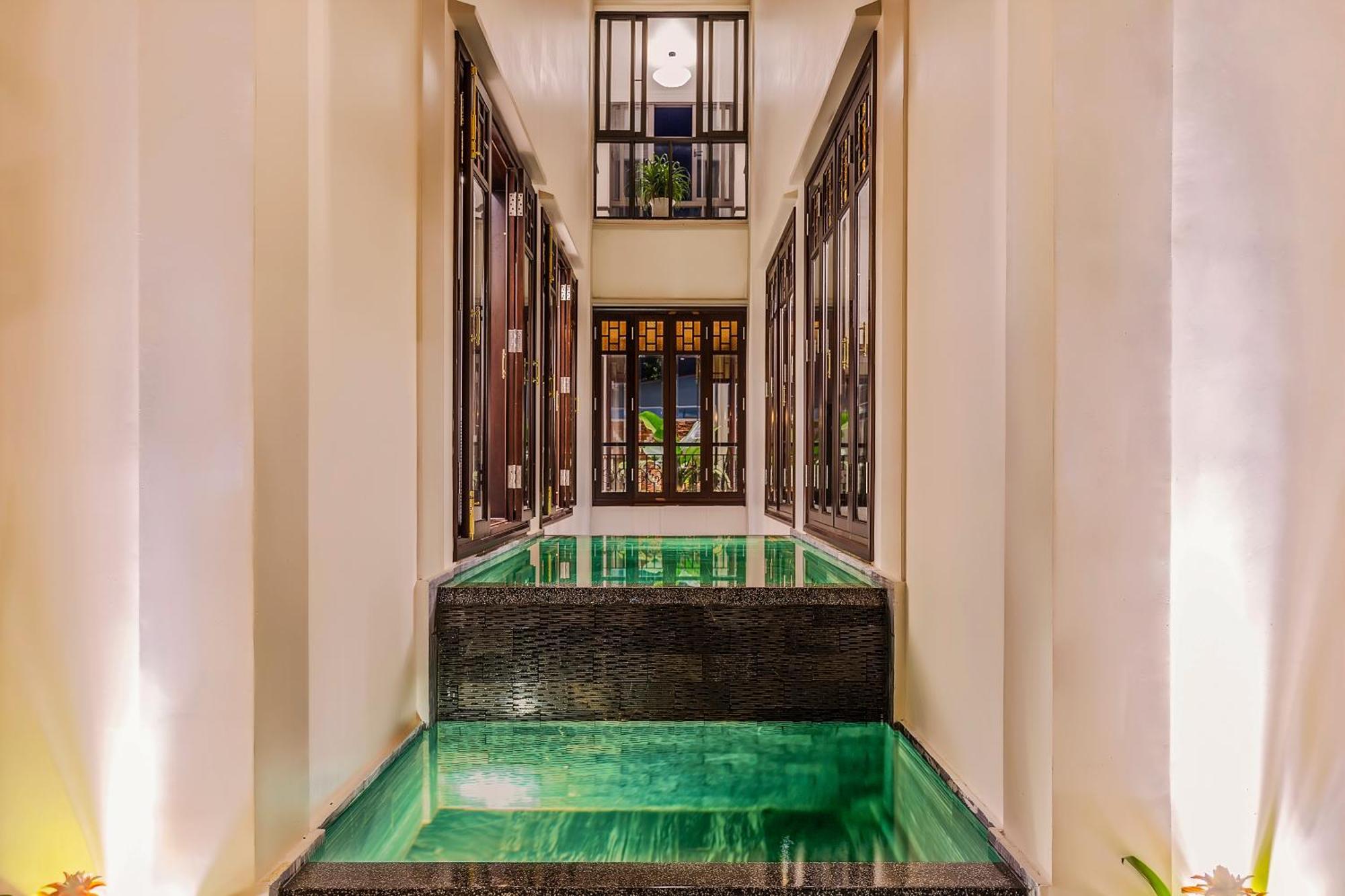 Khách sạn Khách Sạn&spa Laluna Riverside 4*
