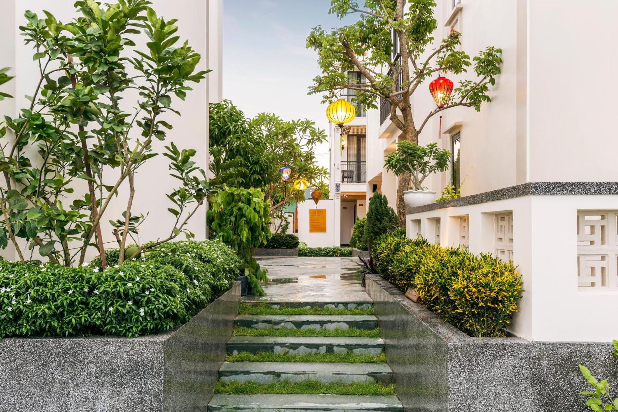 Khách sạn Khách Sạn&spa Laluna Riverside