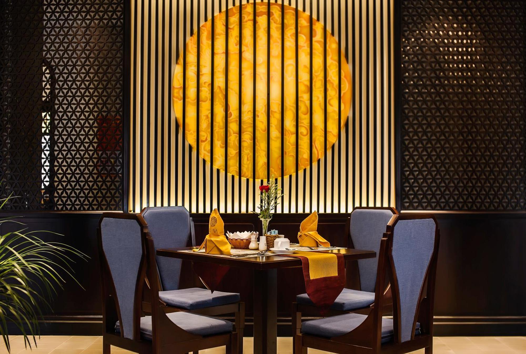 Khách sạn Khách Sạn&spa Laluna Riverside 4*