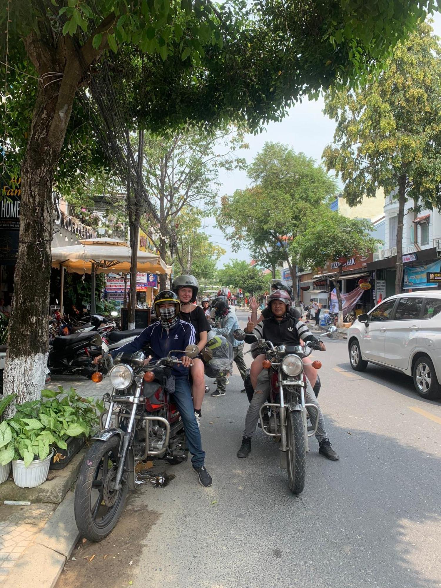 Phuc Bao Center Local - 3 Mins Walk To Old Town *
