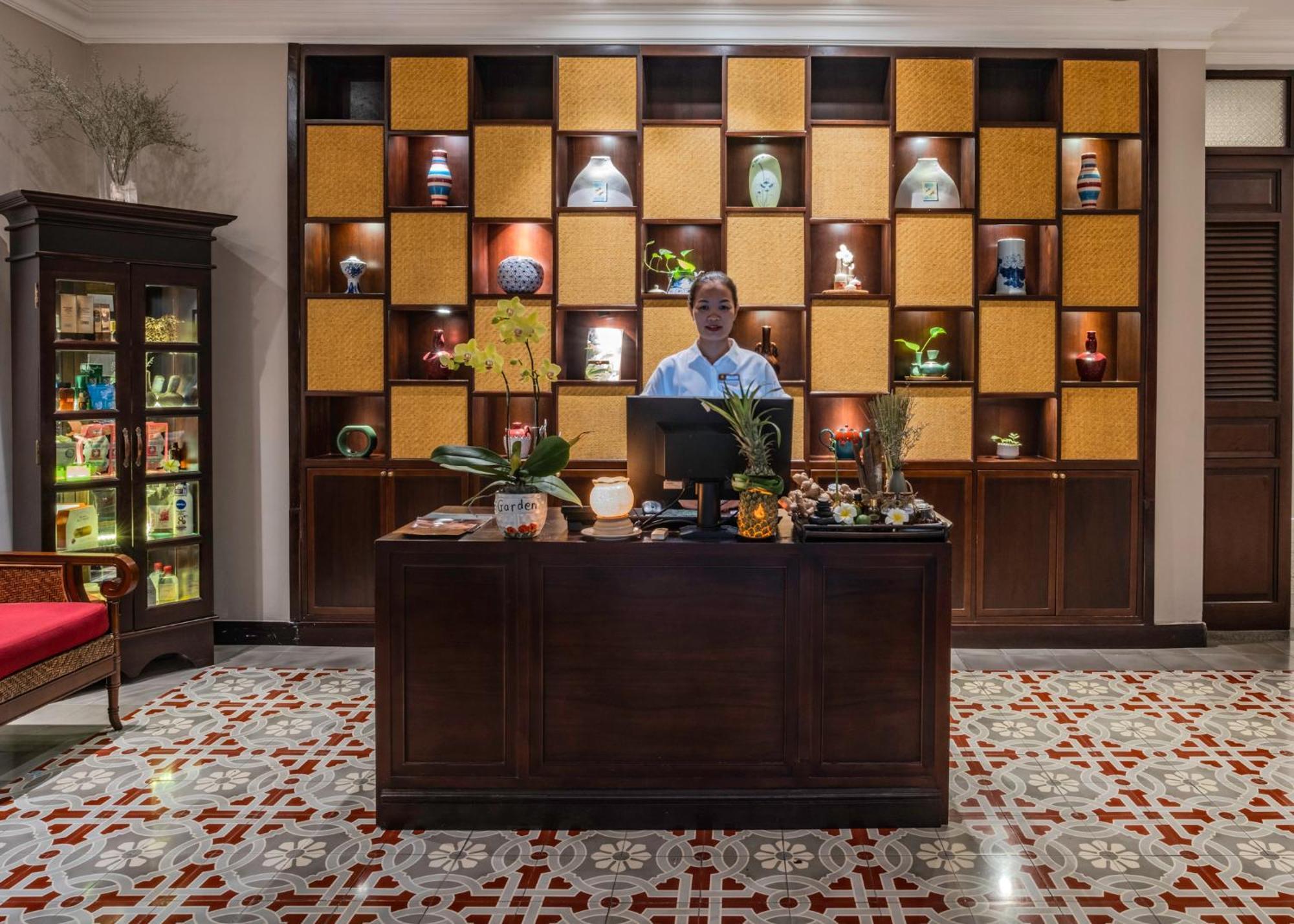 Allegro . A Little Luxury & Hoi An