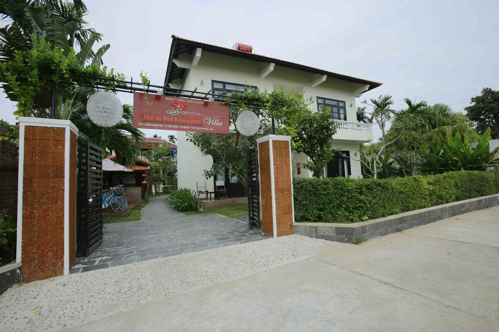 Villa Red Frangipani *